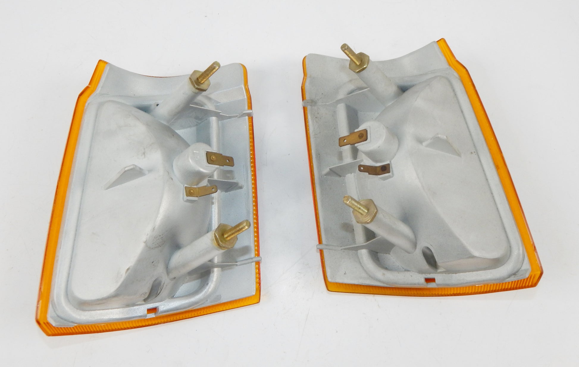 NOS 1970's CHRYSLER HORIZON FRONT TURN SIGNAL RH LH AMBER SEIMA 10542701 - MotoRaider