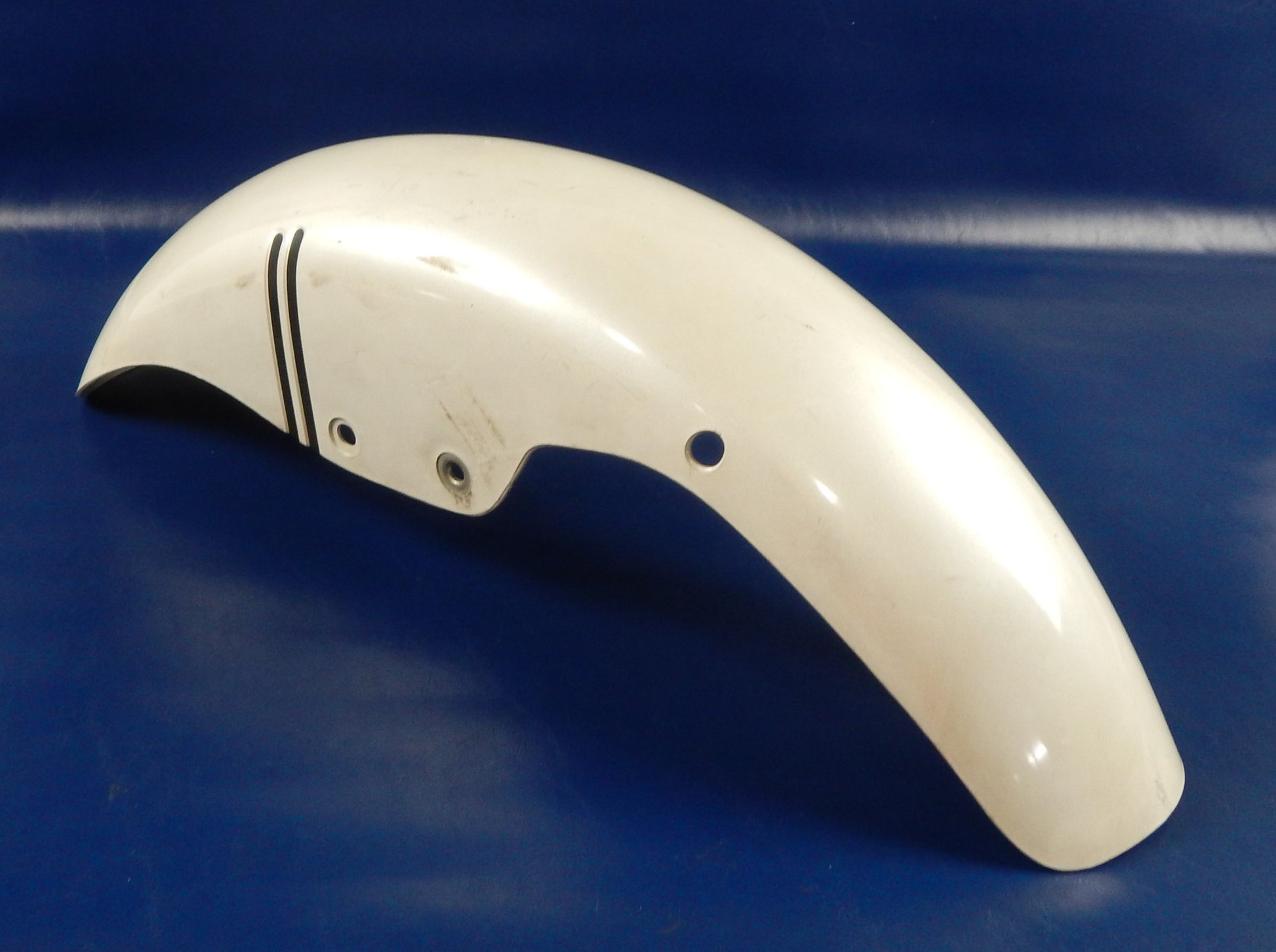 OEM SUZUKI 1982  GS750 GS 750 FRONT FENDER 53111-31300 MUD GUARD VINTAGE - MotoRaider
