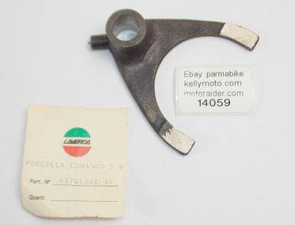 OEM LAVERDA 750SF GT 1200 MOTOR 5th SPEED GEARBOX SHIFT FORK 43701002 43 701 002 - MotoRaider