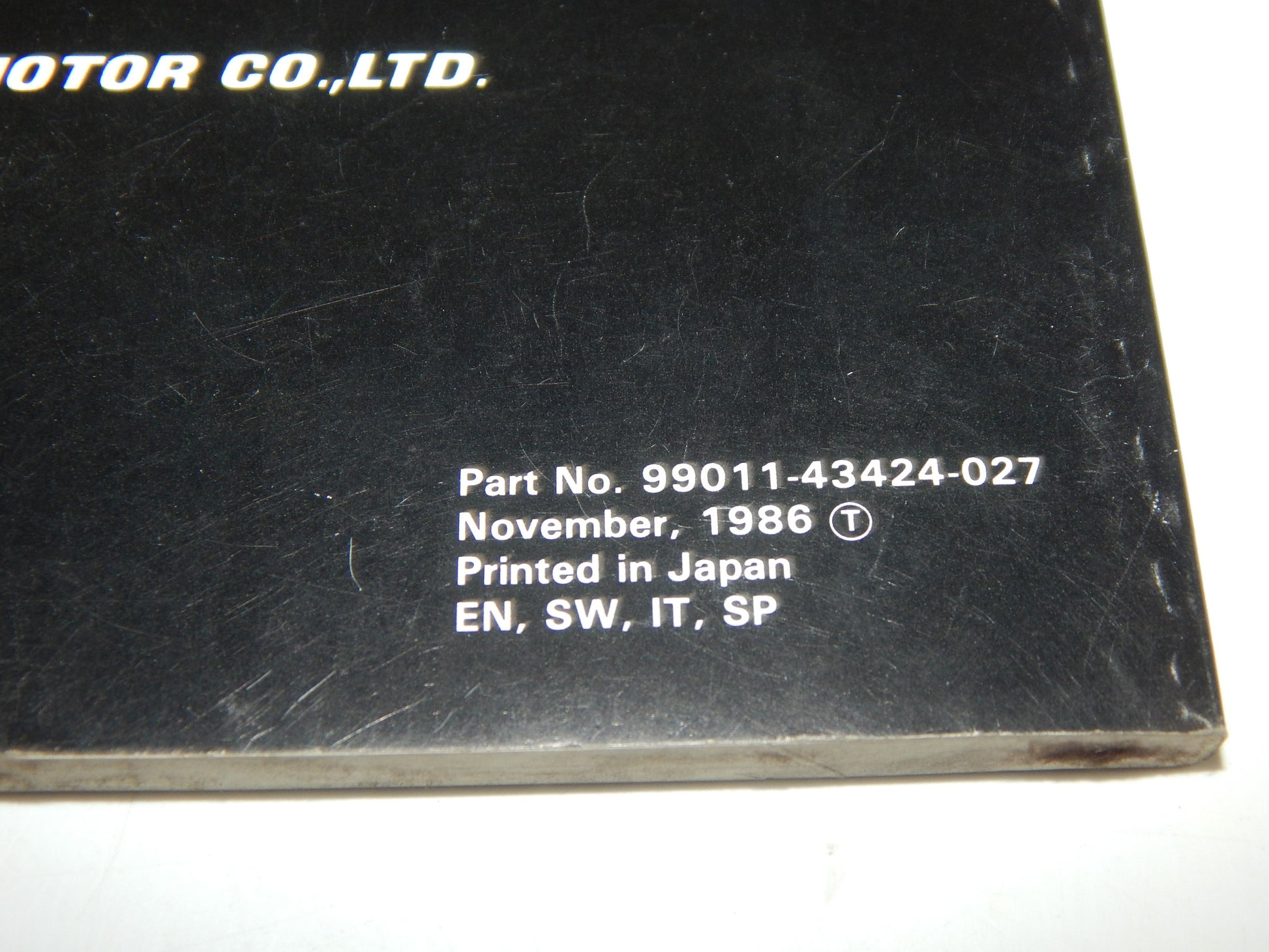 1986 SUZUKI GSX500 GSX600 USER OWNER MANUAL BOOK 99011-43424-027 MULTI LANGUAGE - MotoRaider