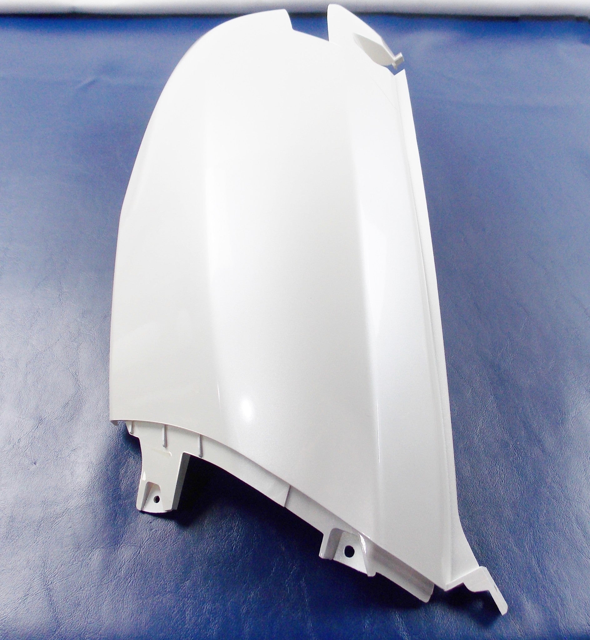 NOS OEM PEUGEOT SCOOTER E-VIVACITY WHITE RIGHT BODY COVER FAIRING 772071F5 - MotoRaider