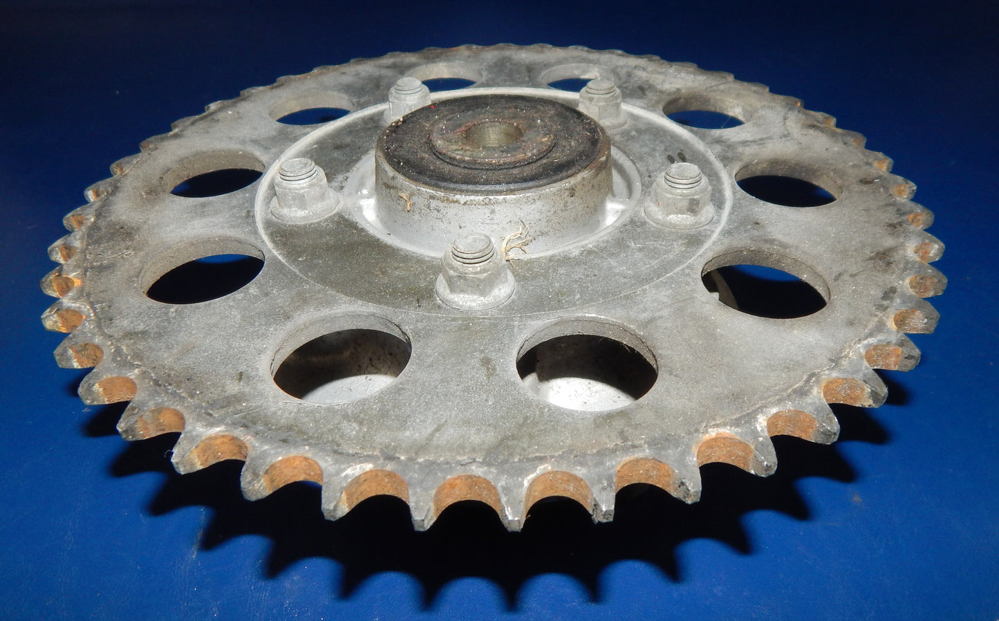 1993 SUZUKI BANDIT GSF 400 REAR WHEEL HUB CARRIER+SPROCKET 47T VINTAGE - MotoRaider
