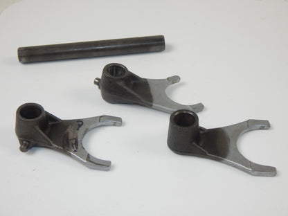 1986 SUZUKI GSXR750 MOTOR GEAR CHNAGE FORK SHIFT No 1,2,3+SHAFT ROD TRANSMISSION - MotoRaider