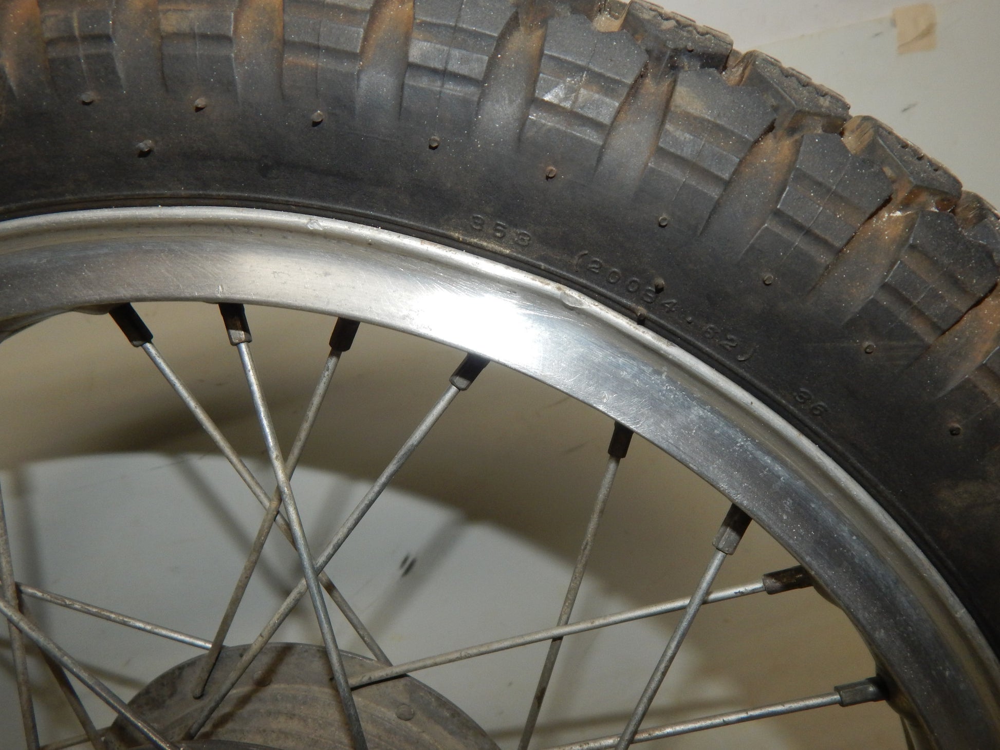 1970's GILERA GIUBILEO 125 REAR WHEEL 17" RIM HUB SPOKE VINTAGE MOTORCYCLE ITALY - MotoRaider