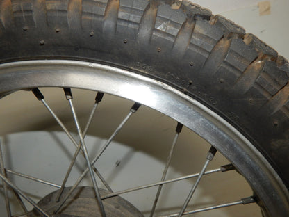 1970's GILERA GIUBILEO 125 REAR WHEEL 17" RIM HUB SPOKE VINTAGE MOTORCYCLE ITALY - MotoRaider