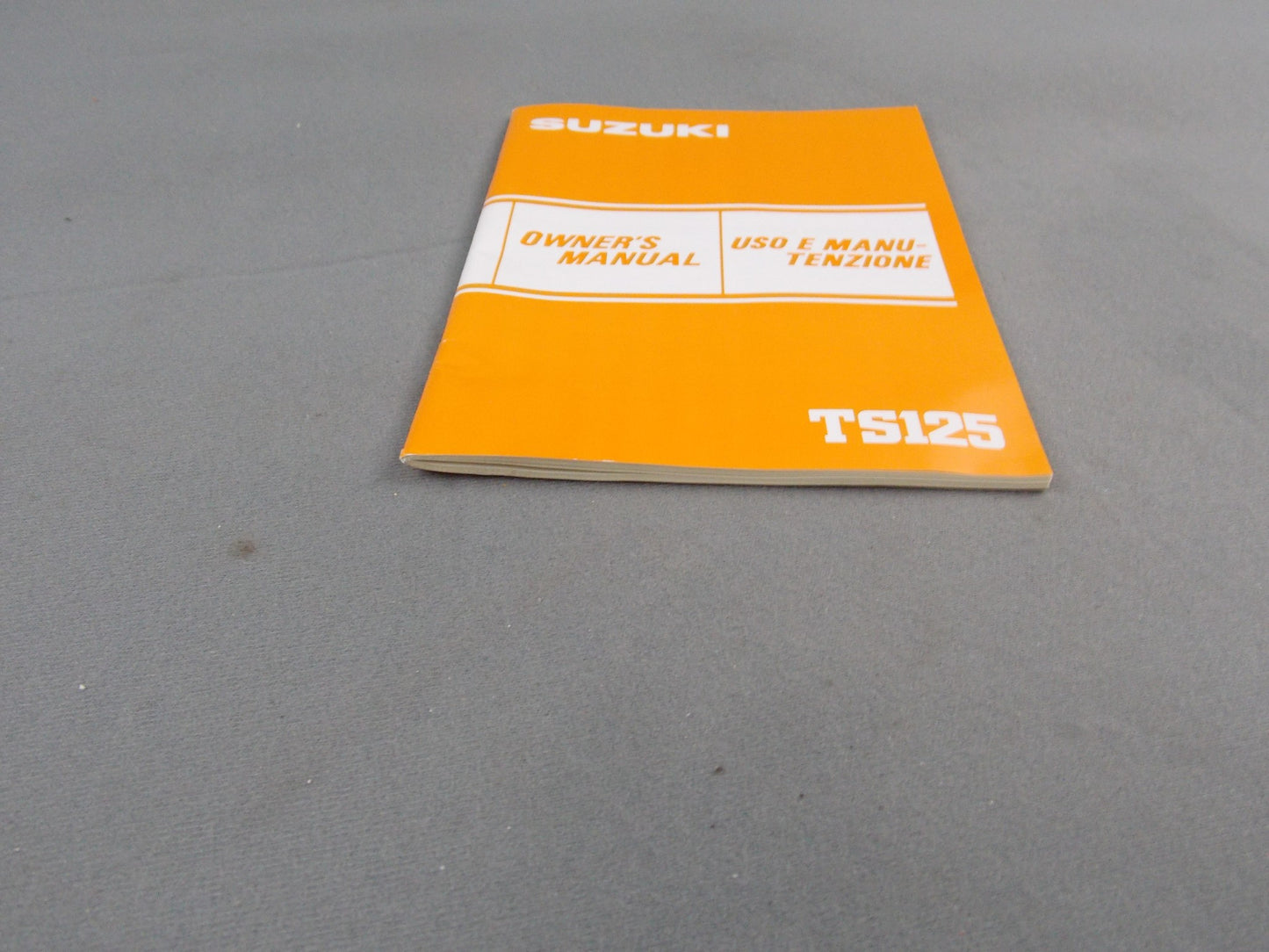 SUZUKI 1983 TS125 OWNER'S MANUAL BOOK ENGLISH ITALIAN 99011-48021-026 - MotoRaider