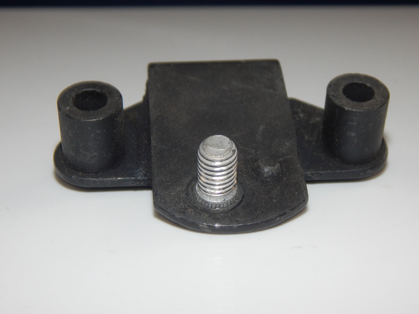 1980's BMW K75 K100 EXHAUST MOUNT MUFLER PIPE BRACKET HANGER 18211454982 VINTAGE - MotoRaider