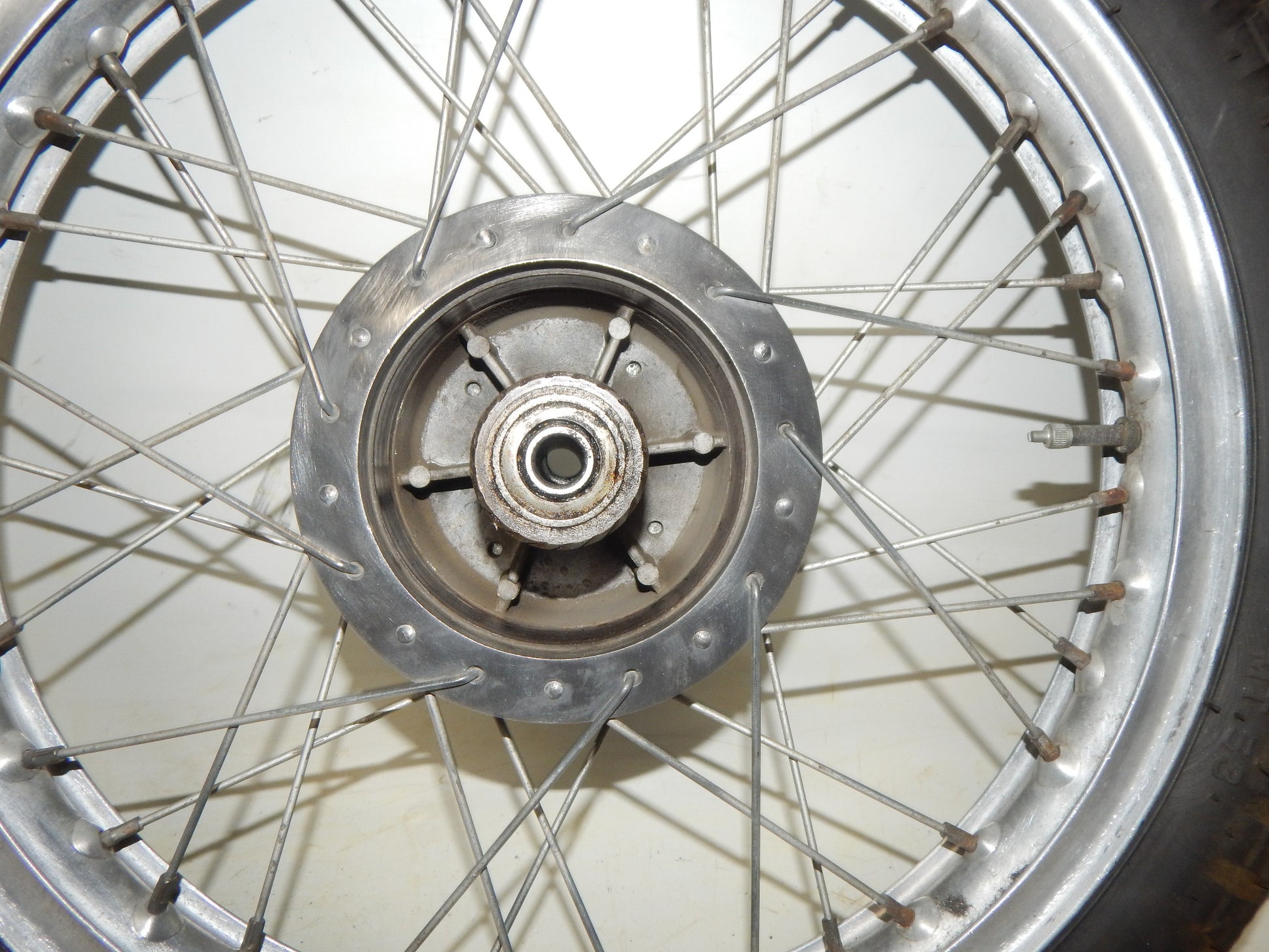 1970's GILERA GIUBILEO 125 REAR WHEEL 17" RIM HUB SPOKE VINTAGE MOTORCYCLE ITALY - MotoRaider