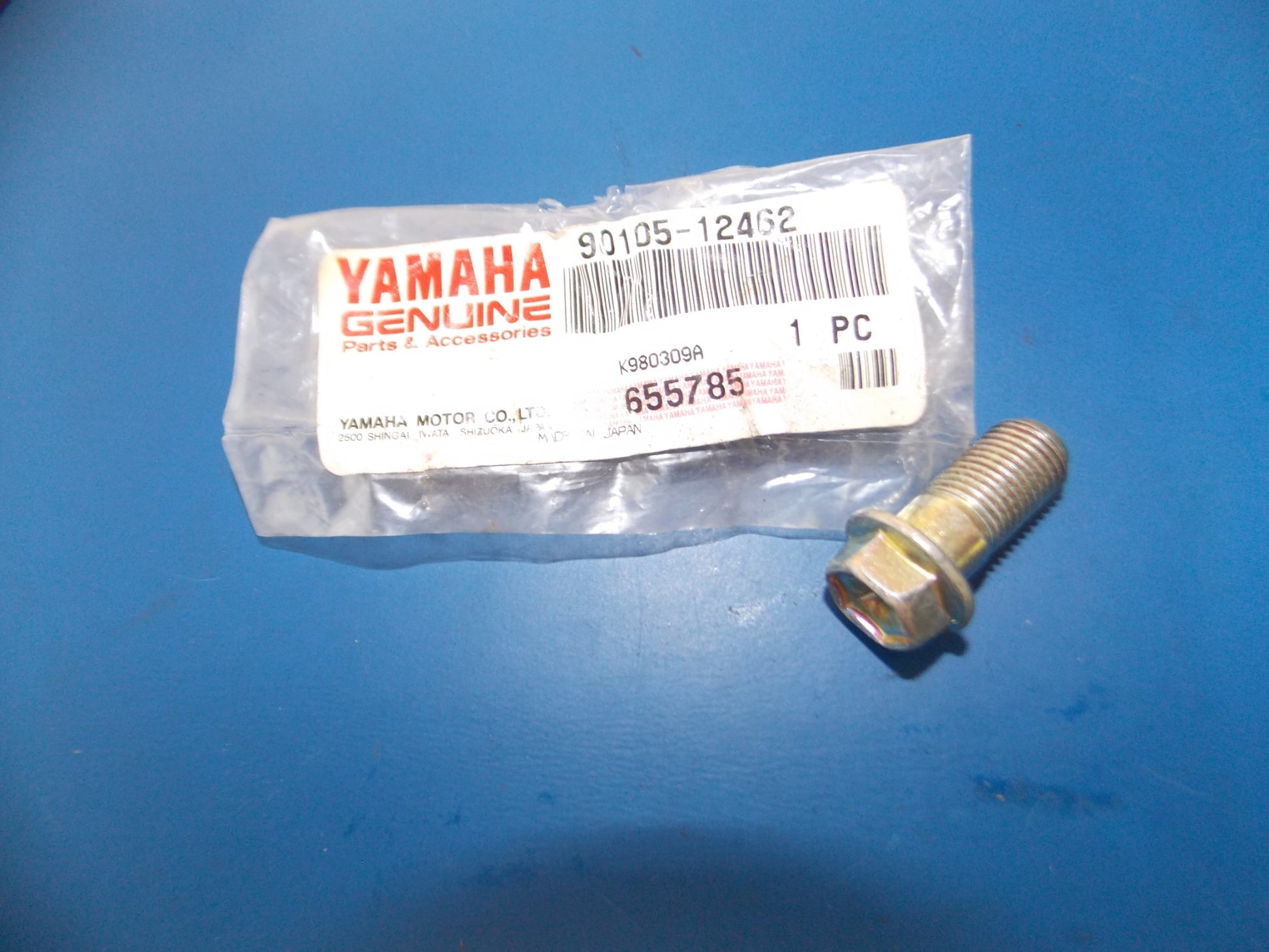 NOS YAMAHA 1987 1988 YFZ350 YFM350  FLANGE BOLT  90105-12462 - MotoRaider