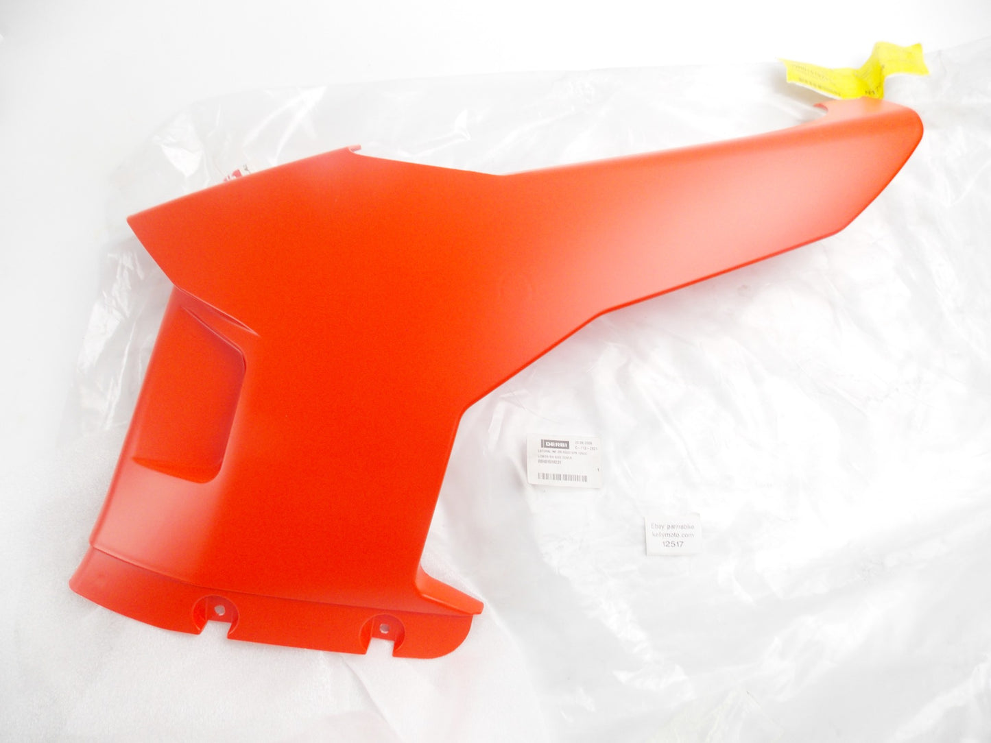 OEM DERBI 2005-2006 GPR125 2005 GPR50 RIGTH LOWER HALF-FARING RED 00H01519231 - MotoRaider