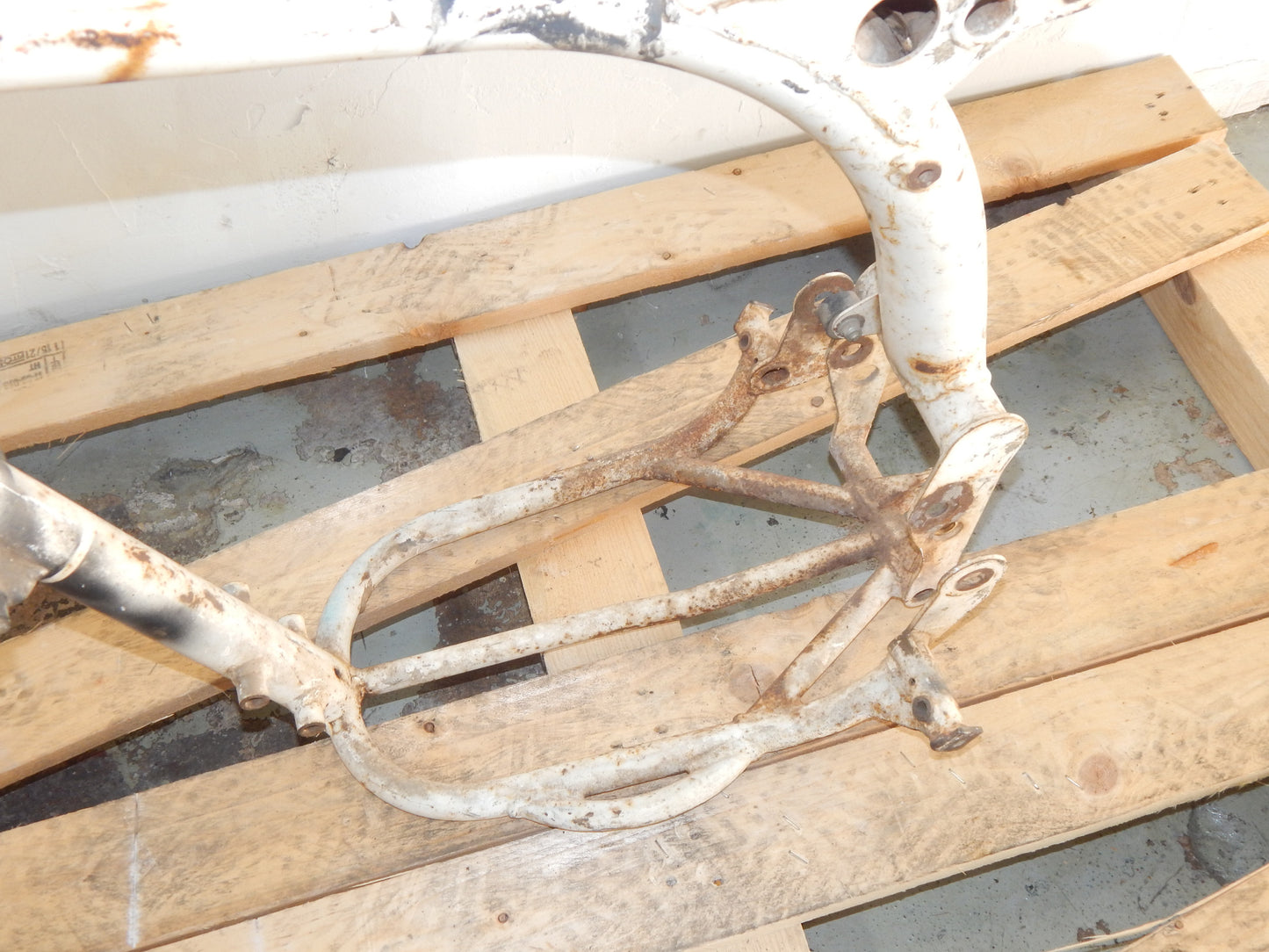 HUSQVARNA 1985 CR-500 1986 125 500 4S Motocross FRAME CHASSIS VINTAGE CP-22374 - MotoRaider