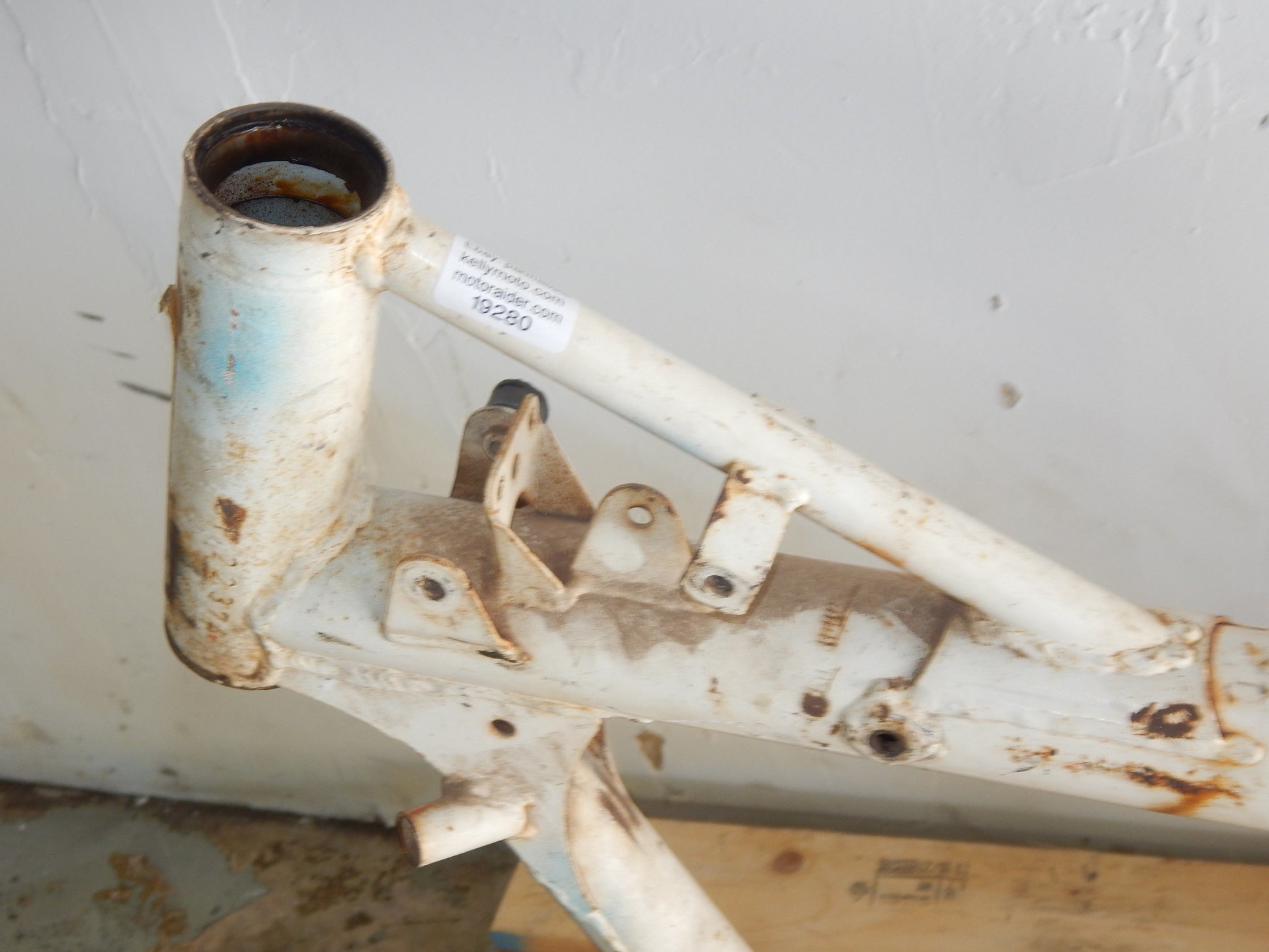 HUSQVARNA 1985 CR-500 1986 125 500 4S Motocross FRAME CHASSIS VINTAGE CP-22374 - MotoRaider
