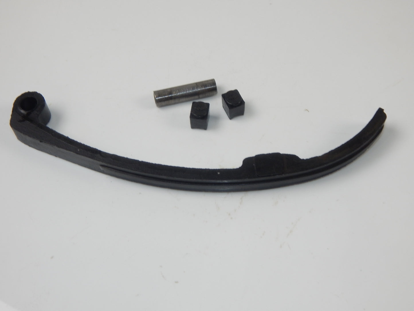 1986 SUZUKI GSXR 750 MOTOR ENGINE REAR CAM CHAIN GUIDE TENSIONER PAD VINTAGE - MotoRaider