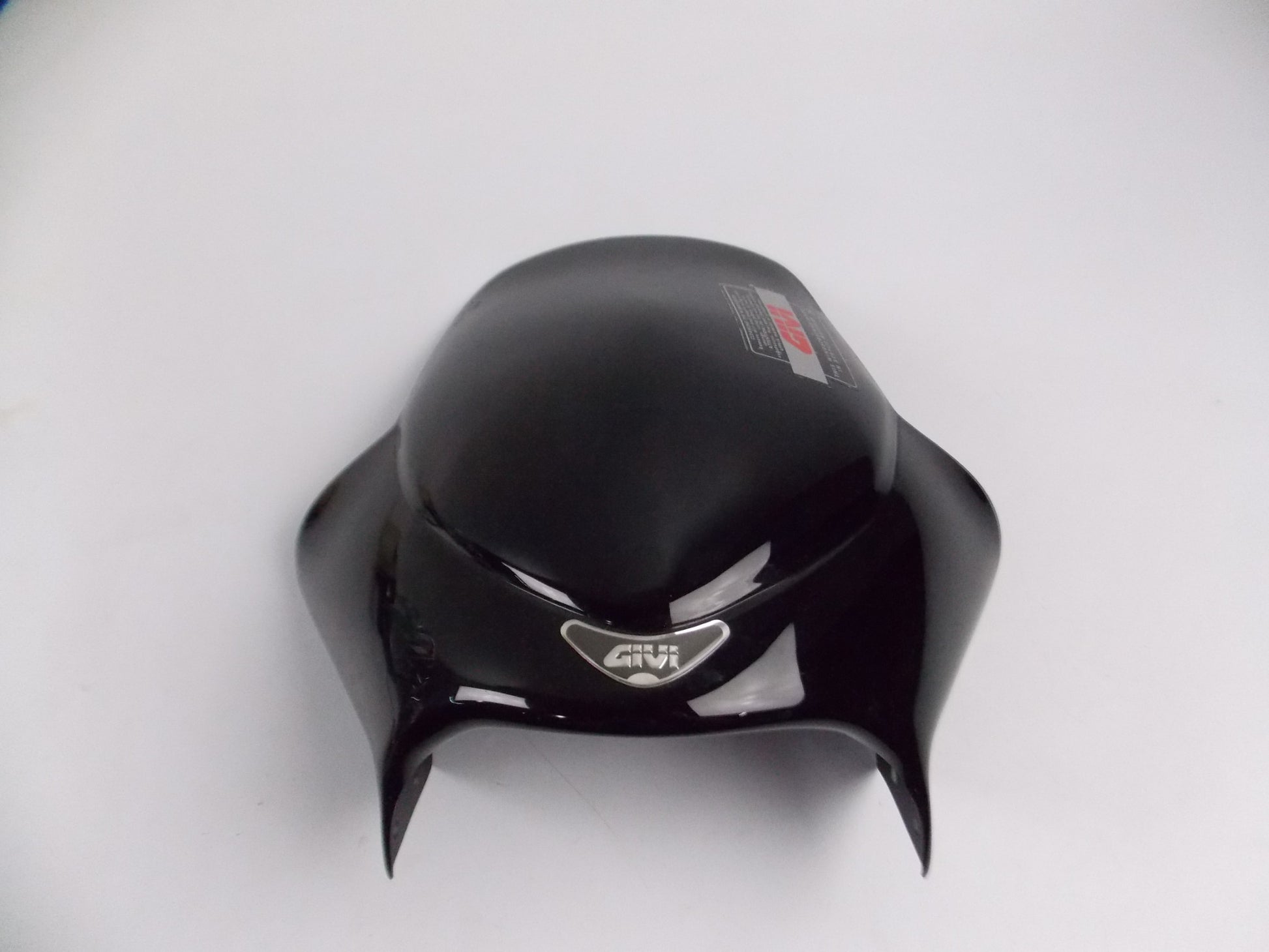 GIVI UNIVERSAL MOTORCYCLE WINDSCREEN ACRYLIC SMOKE BLACK 240N902 H=33cm W=36,5cm - MotoRaider