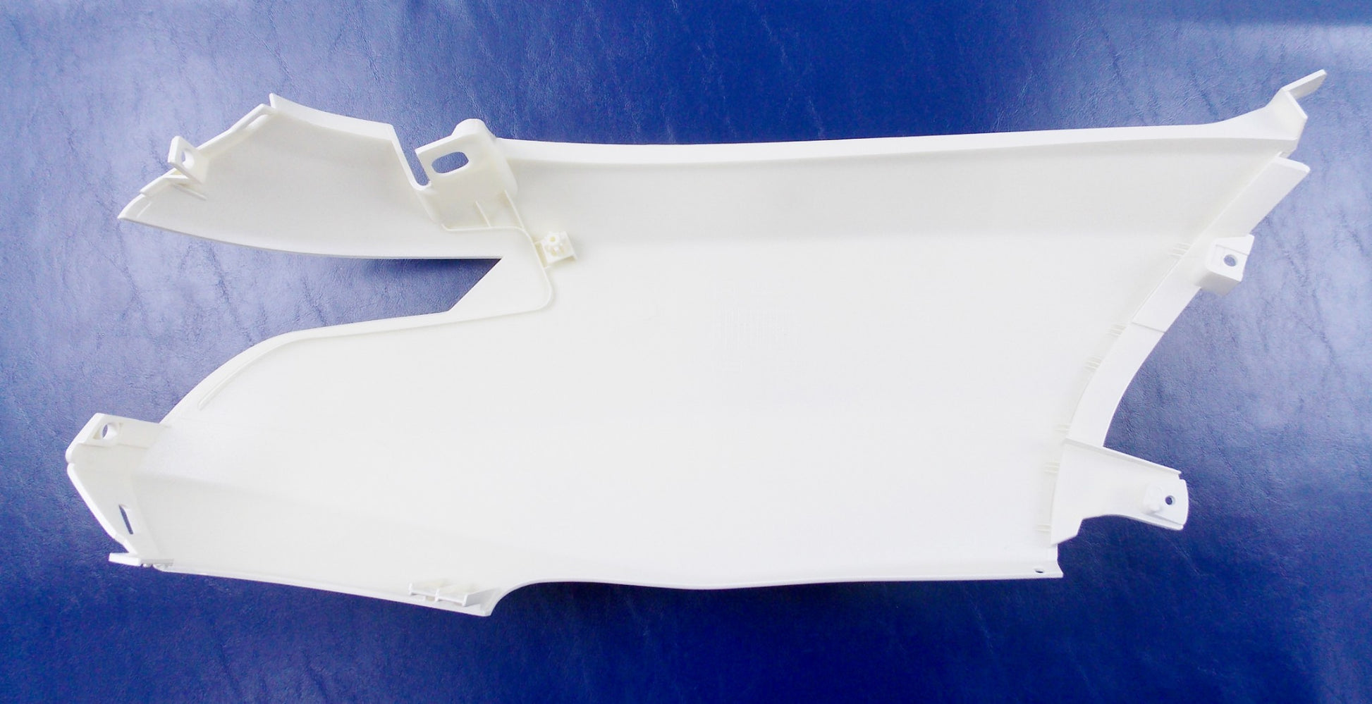 NOS OEM PEUGEOT SCOOTER E-VIVACITY WHITE LEFT COVER BODY FAIRING 772070F5 - MotoRaider