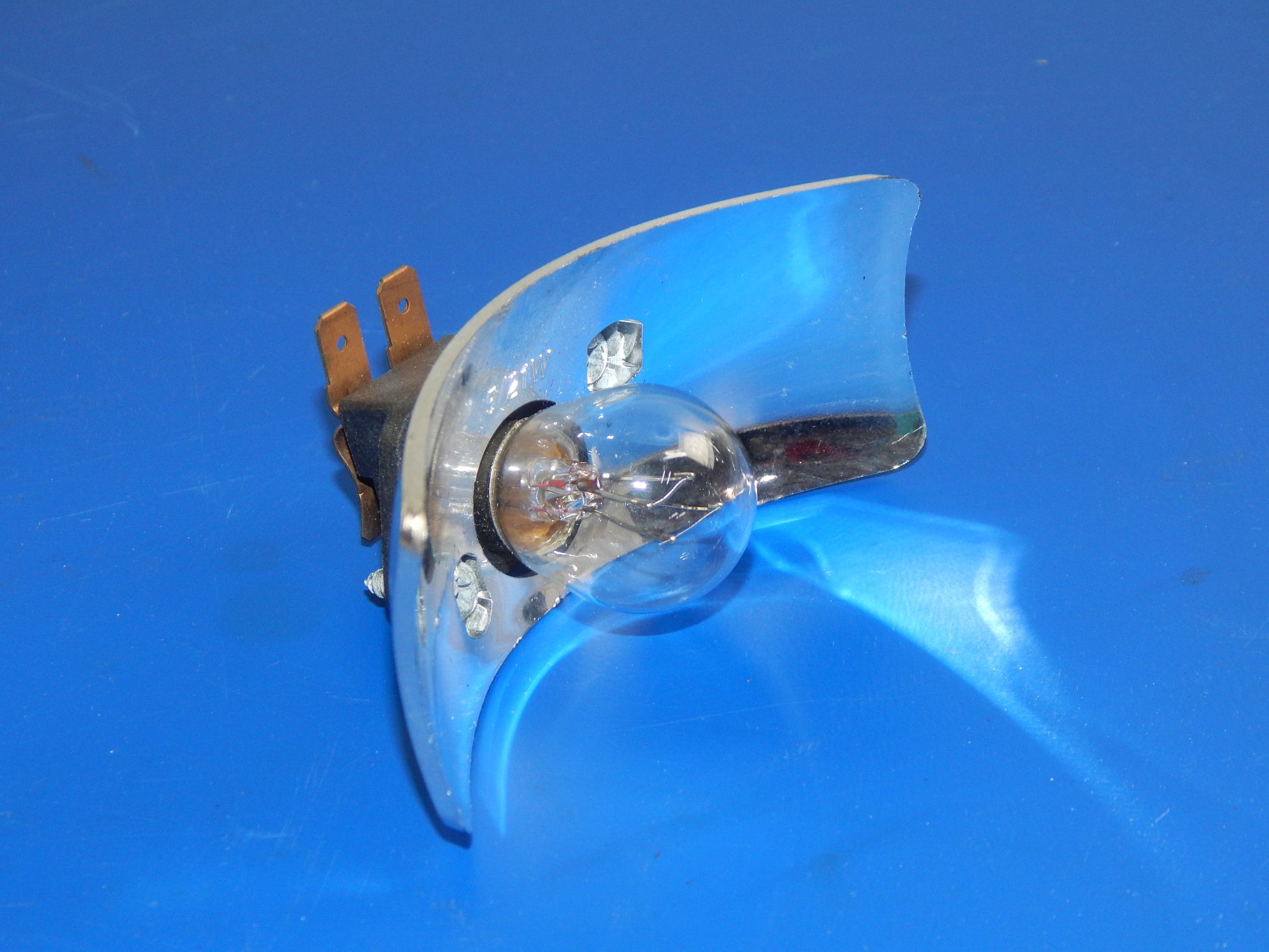 C.E.V 44386 REAR TAIL STOP LIGHT SOCKET REFLECTOR+BULB 5/21W MOTORYCLE SCOOTER - MotoRaider