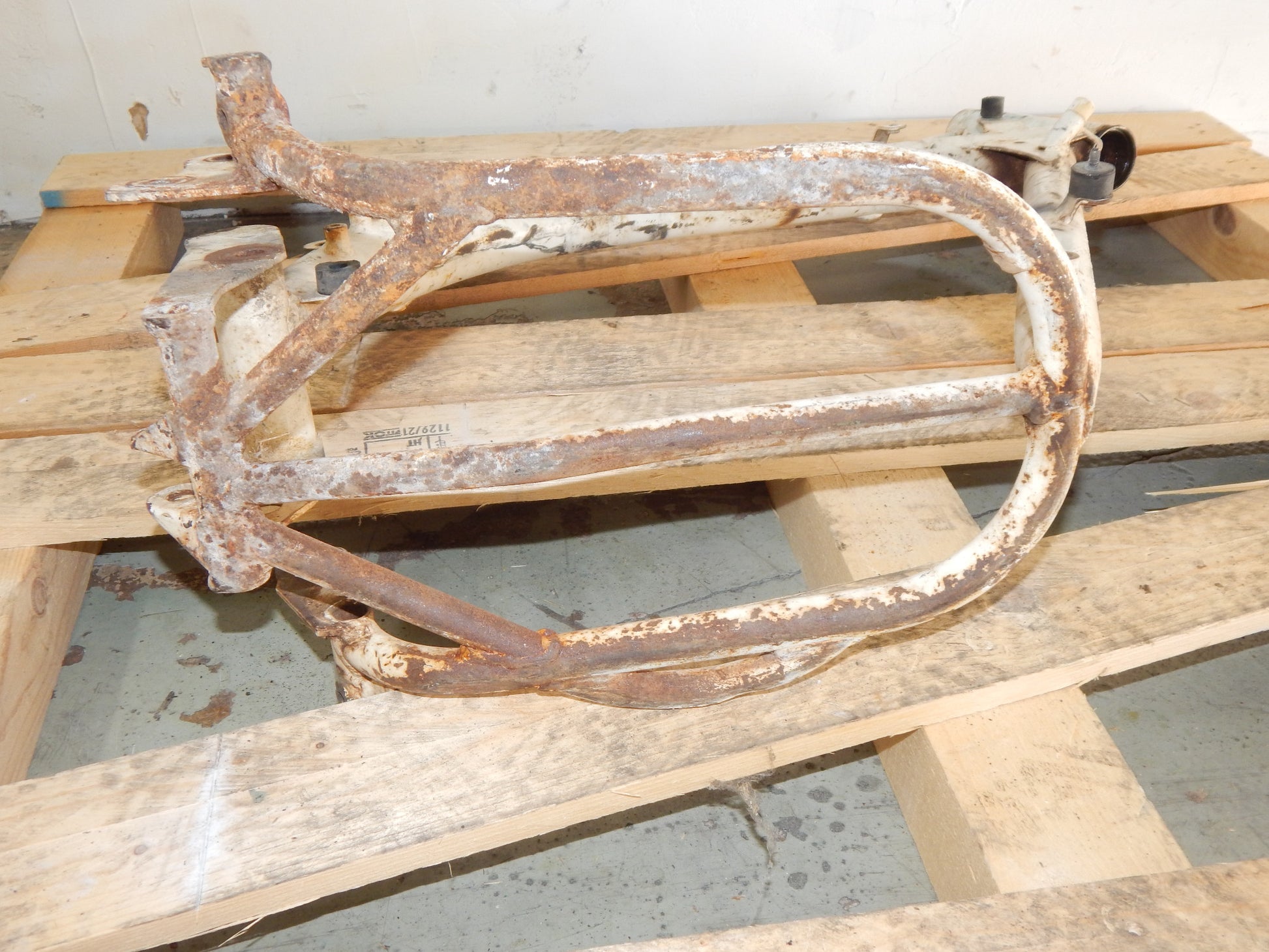 HUSQVARNA 1985 CR-500 1986 125 500 4S Motocross FRAME CHASSIS VINTAGE CP-22374 - MotoRaider
