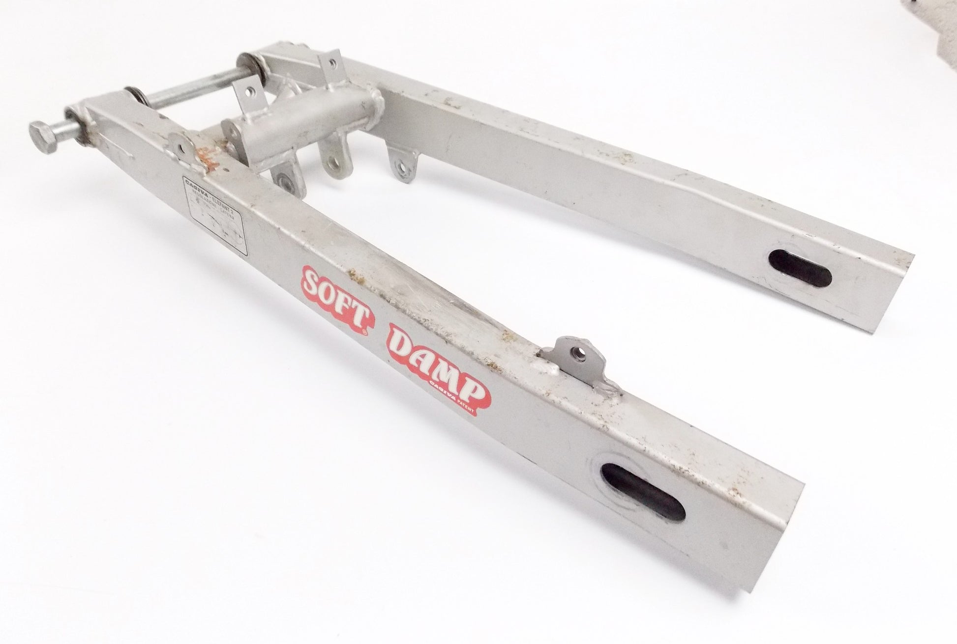 1986 CAGIVA ELEFANTRE 125 FRAME CHASSIS SWING ARM+PIVOT AXLE L=250mm D=15mm - MotoRaider