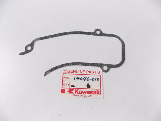 NOS OEM KAWASAKI 66-71 A7 AVENGER 250/A1 SAMURAI GASKET RH COVER CAP A 14046-010 - MotoRaider