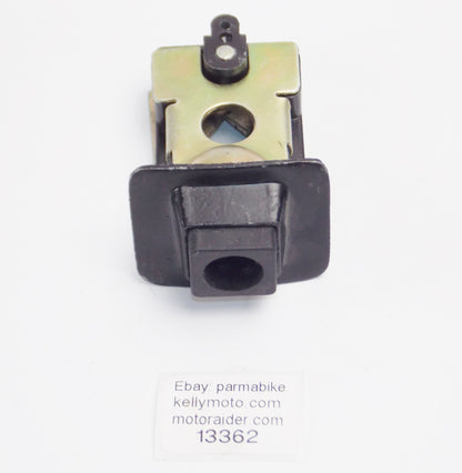 LML STAR 125-200 4T DELUXE 125-150 4S VESPA PX80-200 SEAT PUSH BUTTON 47146080 - MotoRaider