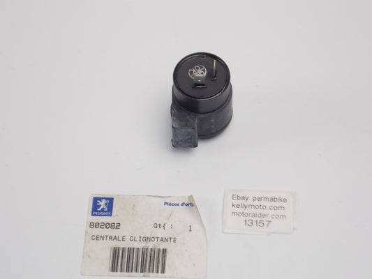 OEM PEUGEOT TWEET 125 NP ELECTRIC EQUIPMENT PE802082 INDICATOR BLINKER UNIT - MotoRaider