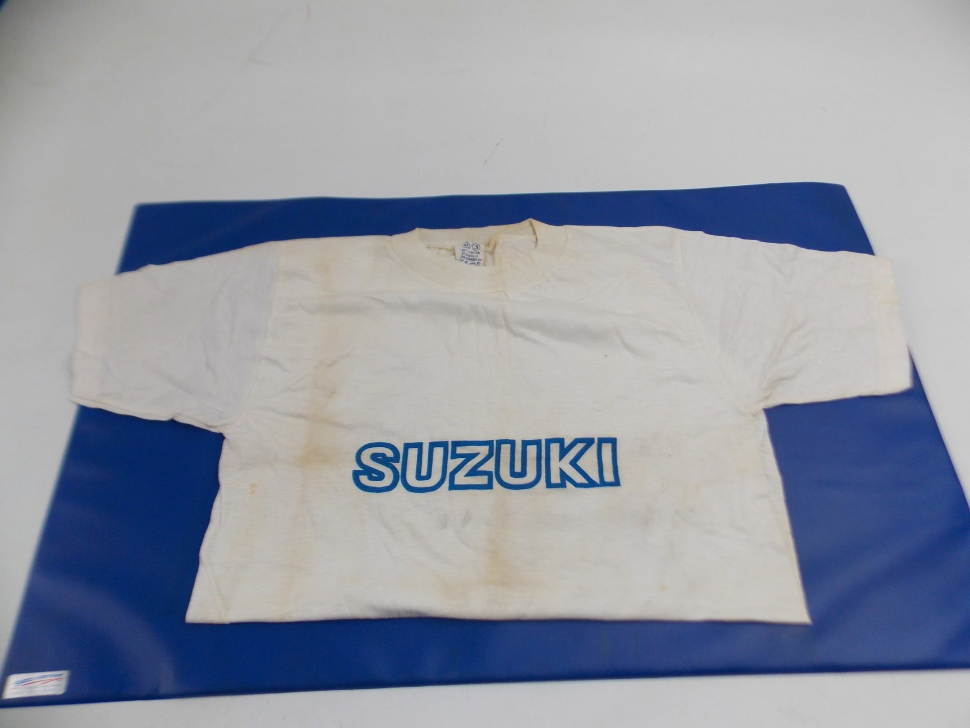 1980's SUZUKI T-SHIRT WHITE BLUE COLOR SIZE M DR TM GS RM - MotoRaider