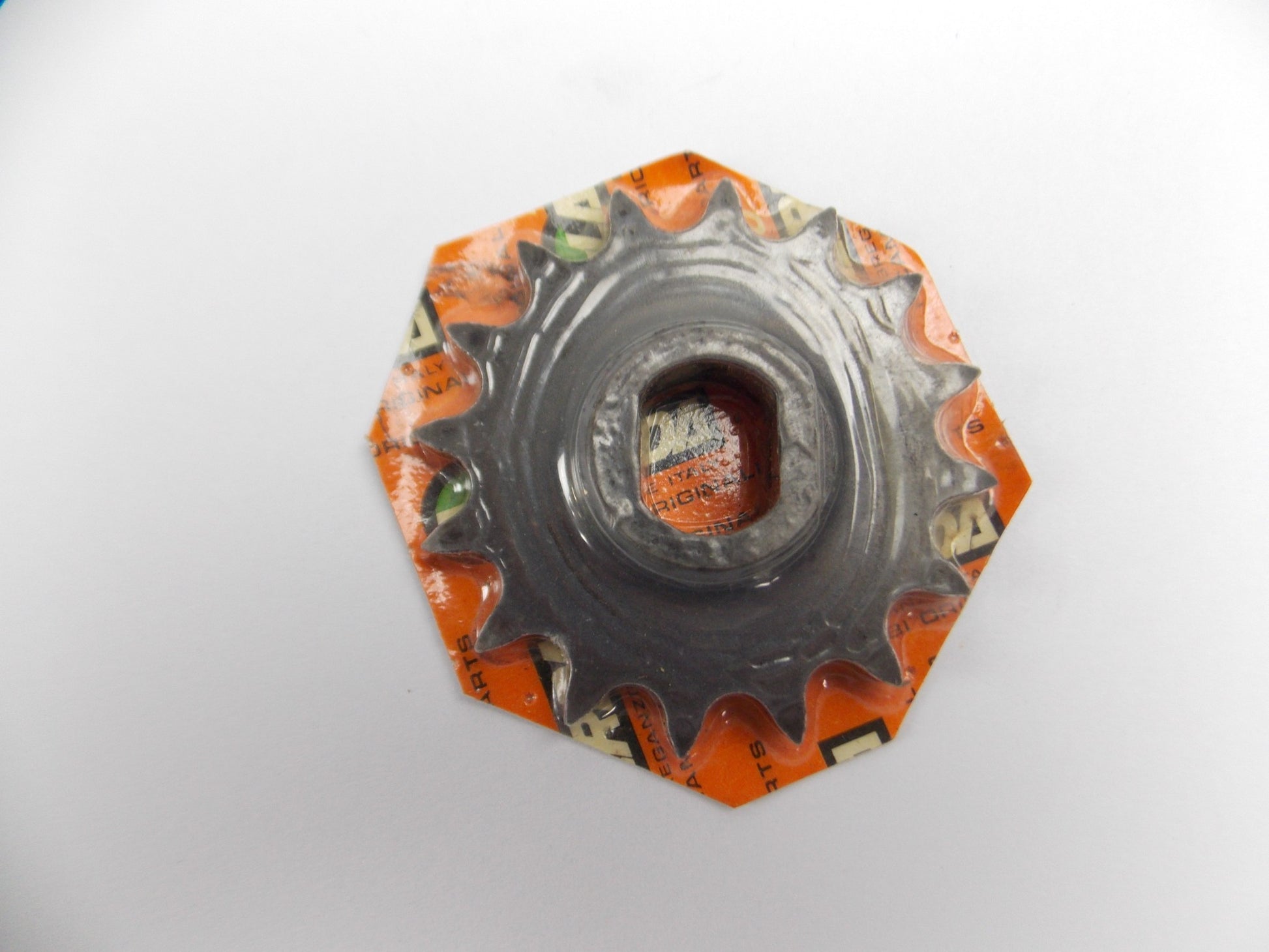 OEM LAVERDA MOTOR FRONT DRIVE COUNTER SPROCKET 16 TEETH 41211087 - MotoRaider