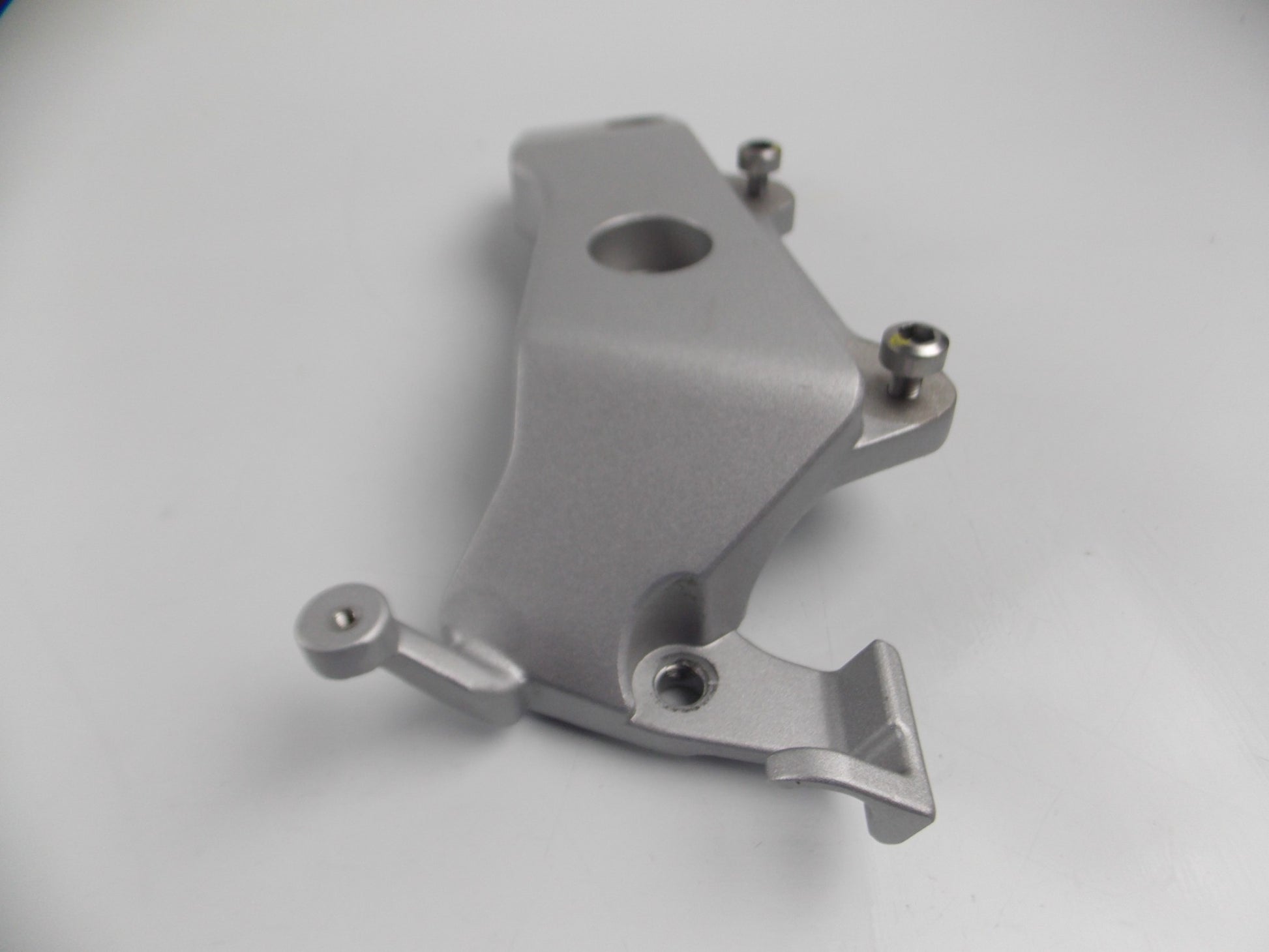 HONDA 2003-2004 CB600 HORNET RIGHT SIDE ENGINE MOUNT SUPPORT | 50600-MBZK-K000 - MotoRaider