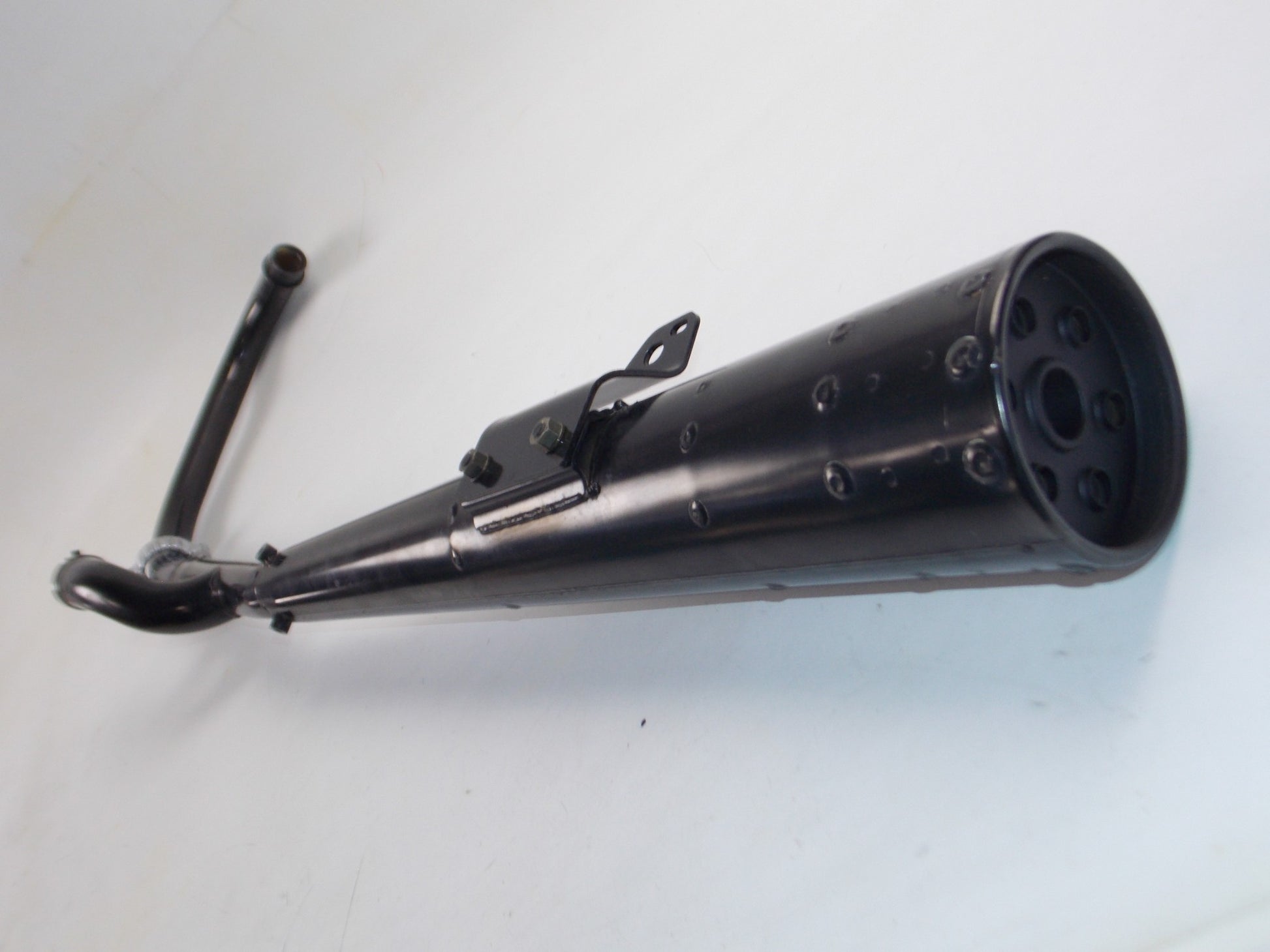 OEM SUZUKI 1981 GS550M MUFFLER EXHAUST PIPE RIGHT BLACK 14301-47361 | 1430147361 - MotoRaider