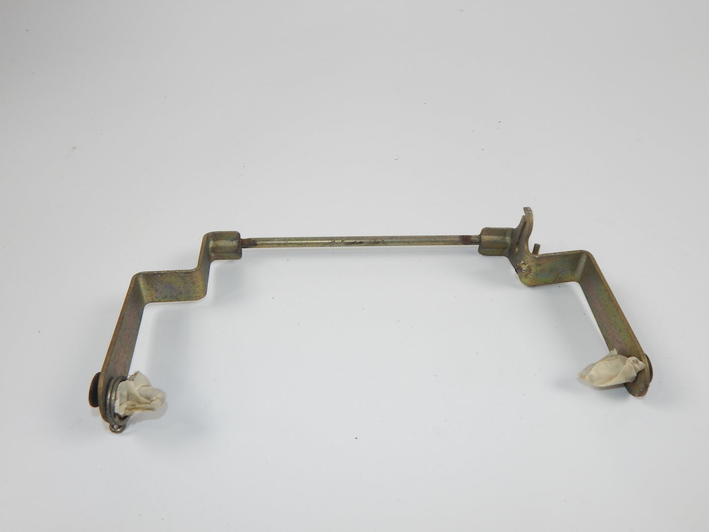 1986 KAWASAKI GPX 750-R SEAT SADDLE RELEASE MECHANISM BARR REAR TAIL SECTION - MotoRaider