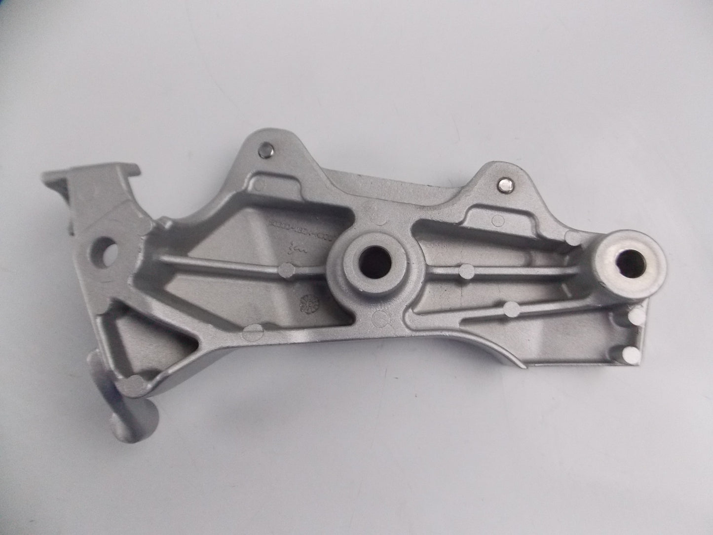 HONDA 2003-2004 CB600 HORNET RIGHT SIDE ENGINE MOUNT SUPPORT | 50600-MBZK-K000 - MotoRaider