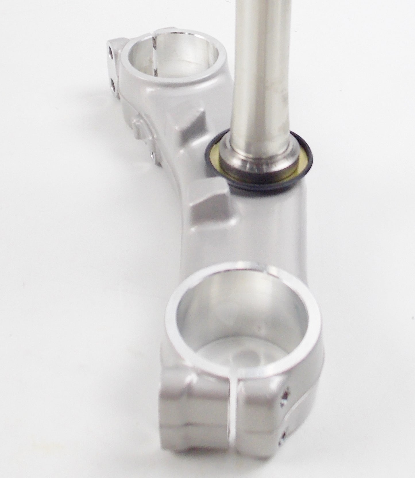 HONDA 2000-2003 CBR900 FRONT FORK STEM LOWER TRIPLE PLATE STEERING 53219-MCJ-751 - MotoRaider