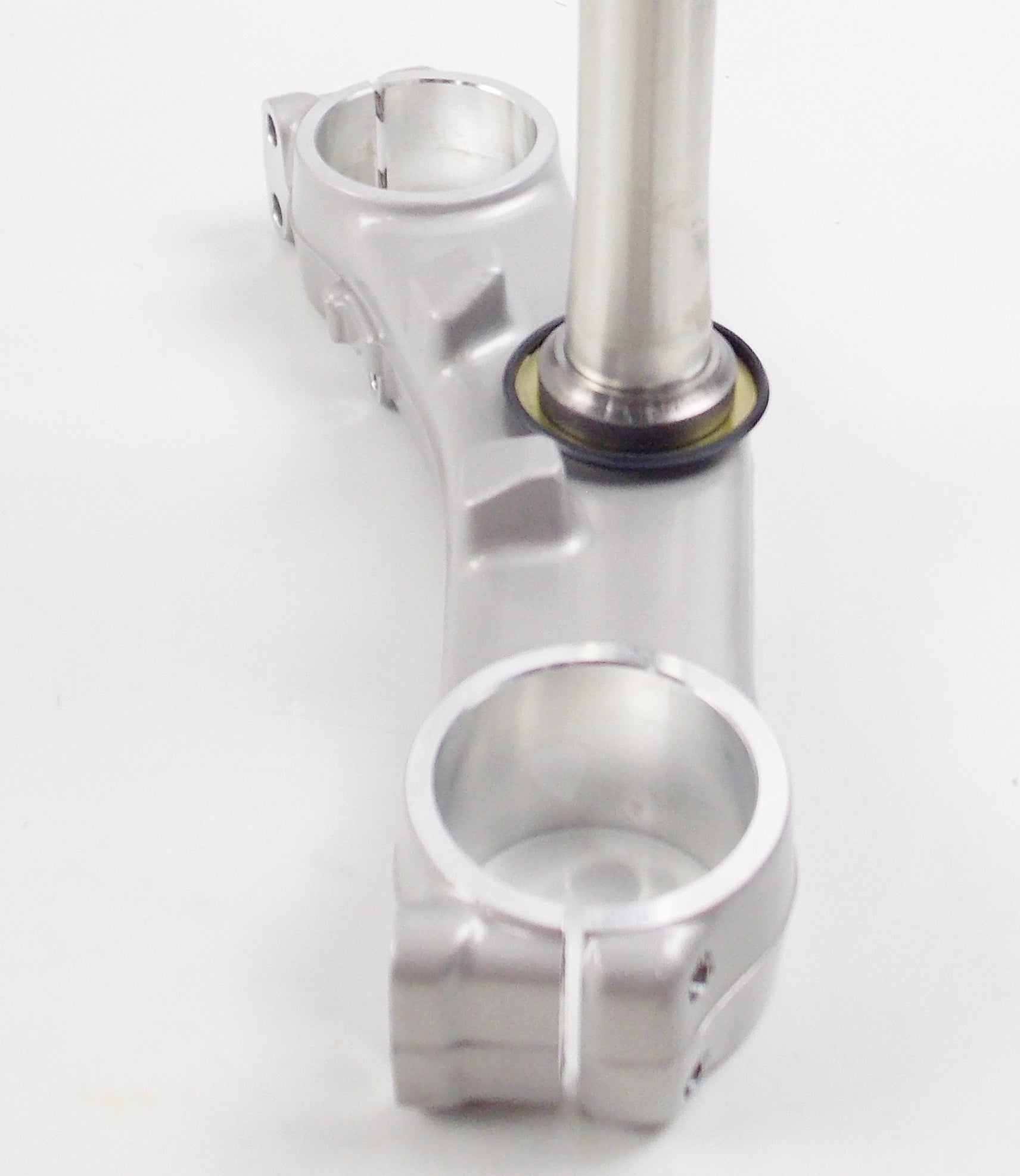 HONDA 2000-2003 CBR900 FRONT FORK STEM LOWER TRIPLE PLATE STEERING 53219-MCJ-751 - MotoRaider