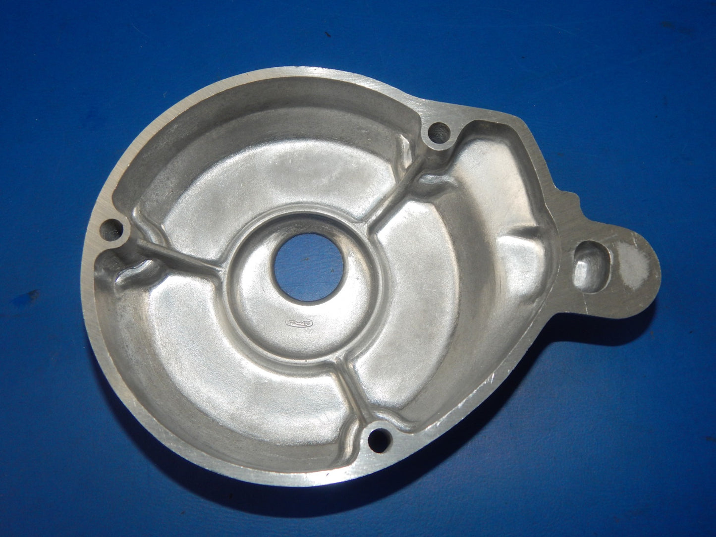 NOS VINTAGE 1982 SUZUKI GS400 MOTOR ENGINE CONTACT BREAKER COVER 11381-33202 - MotoRaider