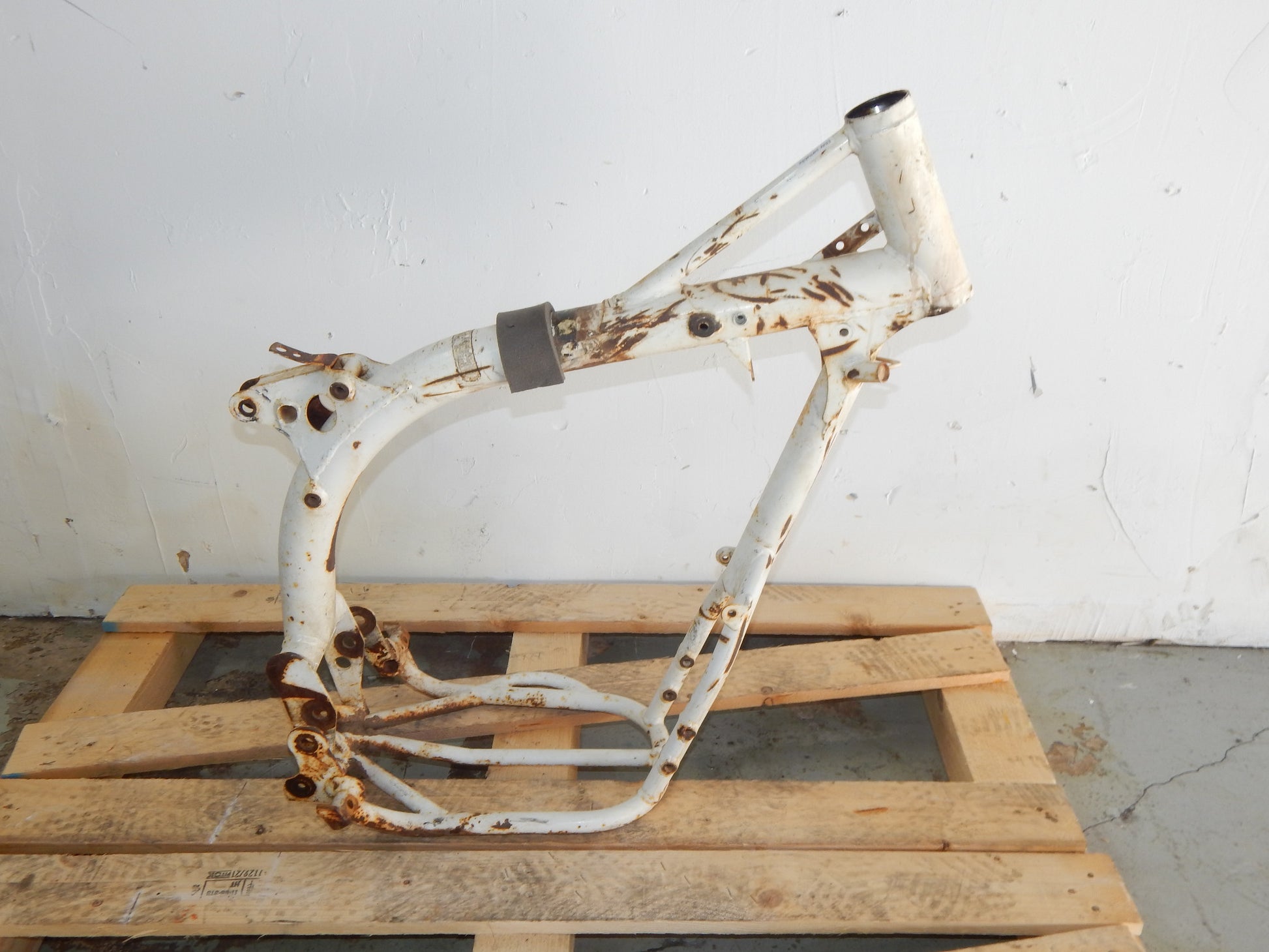 HUSQVARNA 1985 250 WRX FRAME CHASSIS VINTAGE ENDURO WP-03919 - MotoRaider