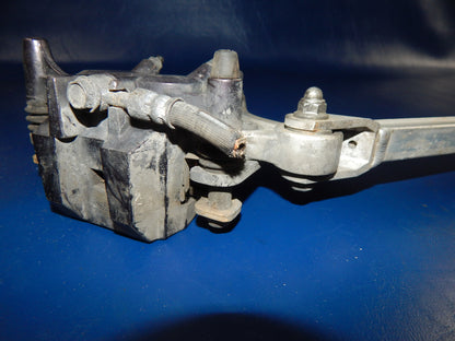 1989 KAWASAKI ZX NINJA 750 REAR WHEEL CALIPER MOUNT BRACKET TORSION BAR VINTAGE - MotoRaider