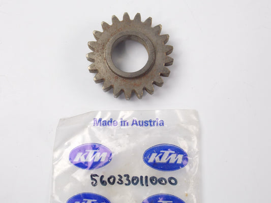 NOS OEM KTM TRANSMISSION 5TH GEAR COUNTERSHAFT 56033011000 | 560.33.011.000 - MotoRaider