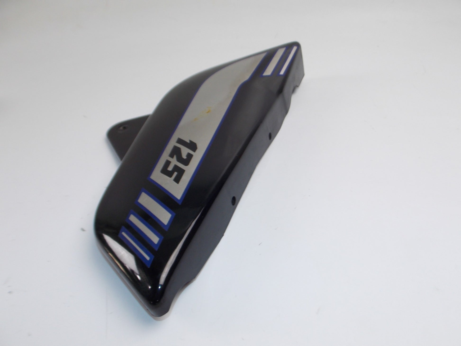 OEM LAVERDA 1981 LZ 1 125 STANDARD SPORT LH SIDE PANEL BLACK WITH DECAL 61706112 - MotoRaider