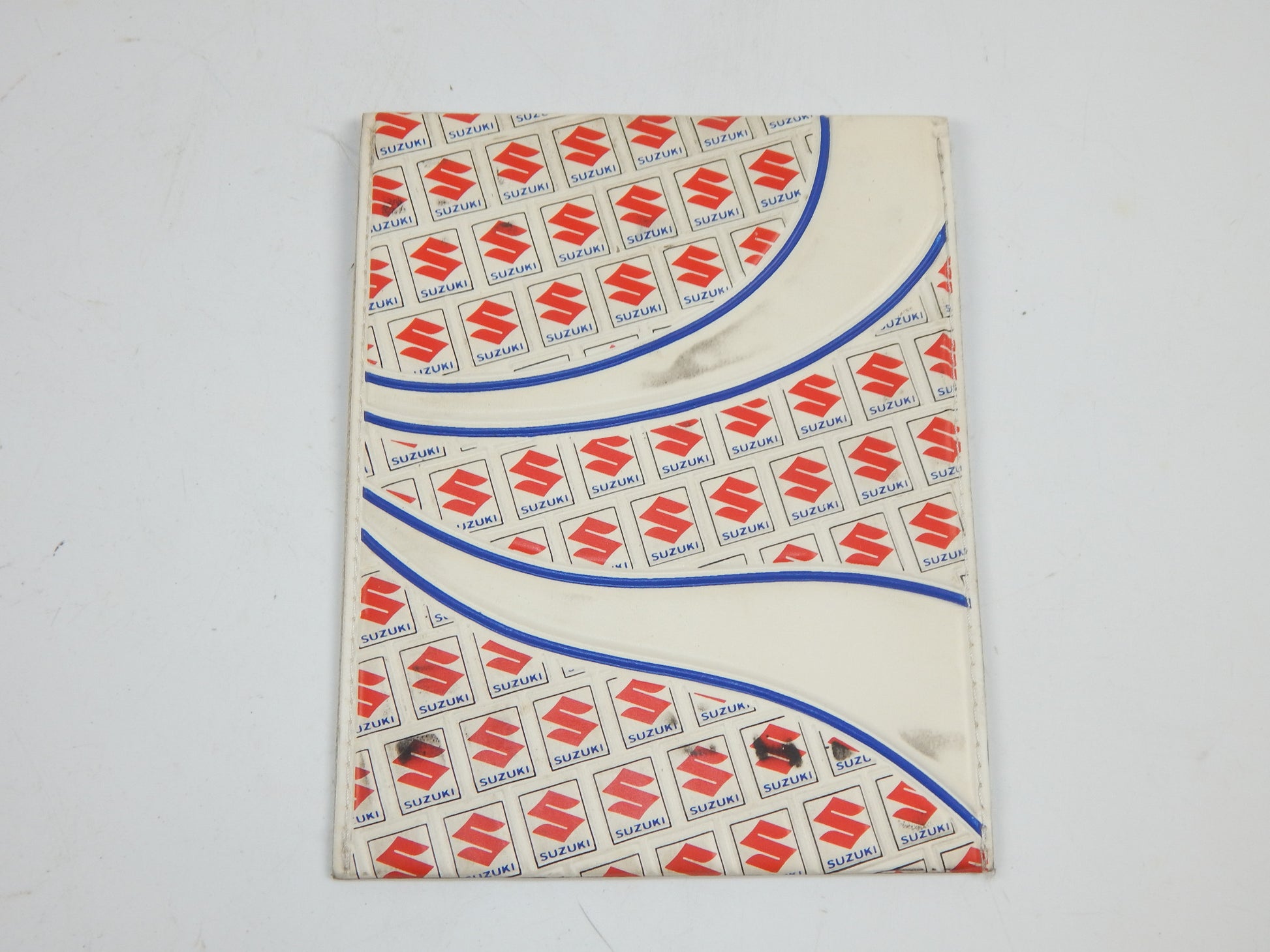 1980's EMBOSSED PLASTIC SUZUKI DOCUMENT HOLDER POUCH 5"x6.5" GSXR DR GS VINTAGE - MotoRaider