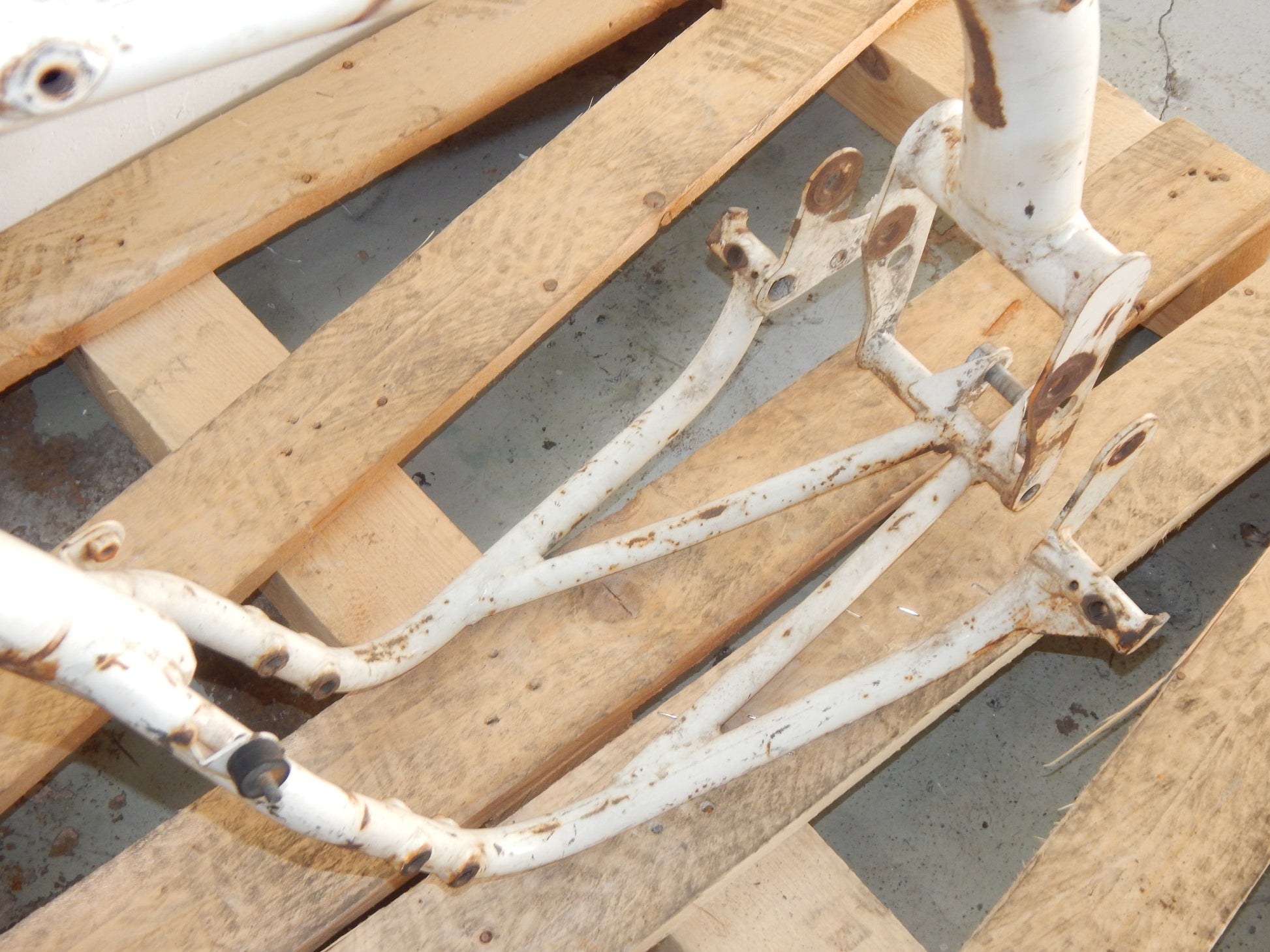 HUSQVARNA 1985 500 CR 1986 125 250 500 4S Cross Country FRAME CHASSIS CP-09700 - MotoRaider