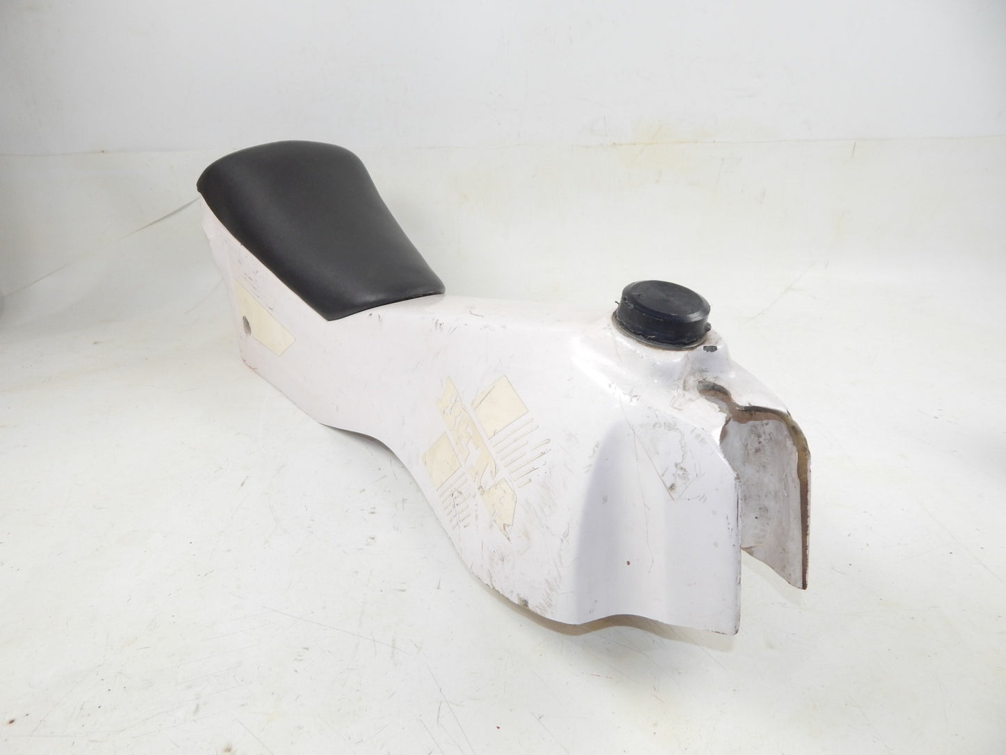 1981 BETA TRAIL 125 SADDLE SEAT COWLING FUEL PETROL GASTANK FIBERGLASS VINTAGE - MotoRaider