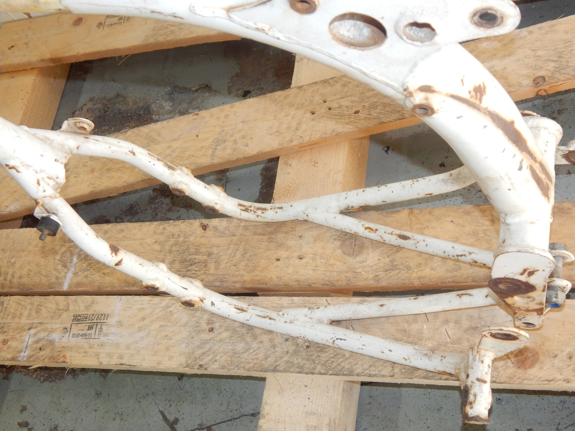 HUSQVARNA 1985 500 CR 1986 125 250 500 4S Cross Country FRAME CHASSIS CP-09700 - MotoRaider