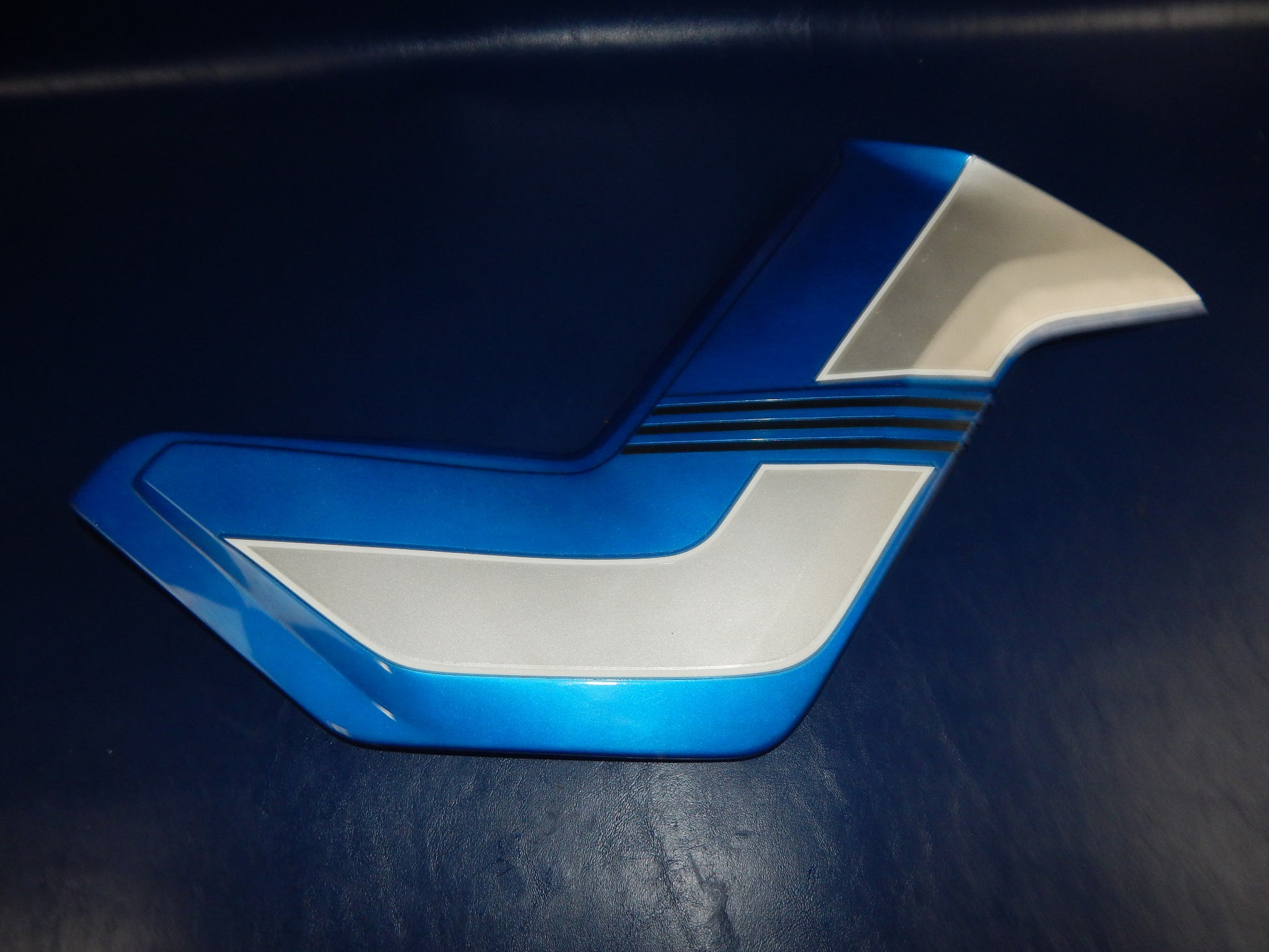 1980's SUZUKI GS750-ES FRAME CHASSIS SIDE PANELS RIGHT LEFT BLUE GRAY VINTAGE - MotoRaider