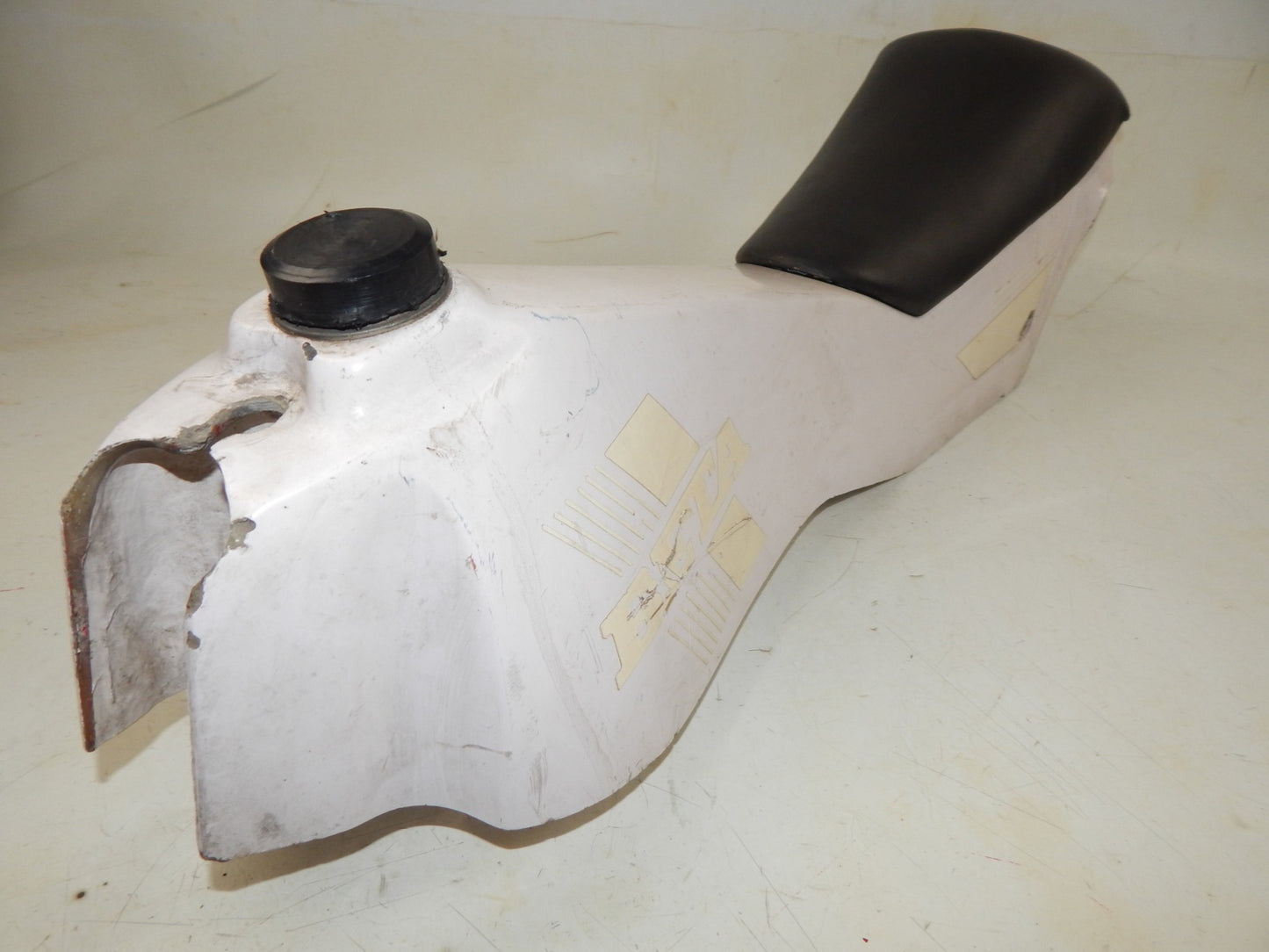 1981 BETA TRAIL 125 SADDLE SEAT COWLING FUEL PETROL GASTANK FIBERGLASS VINTAGE - MotoRaider