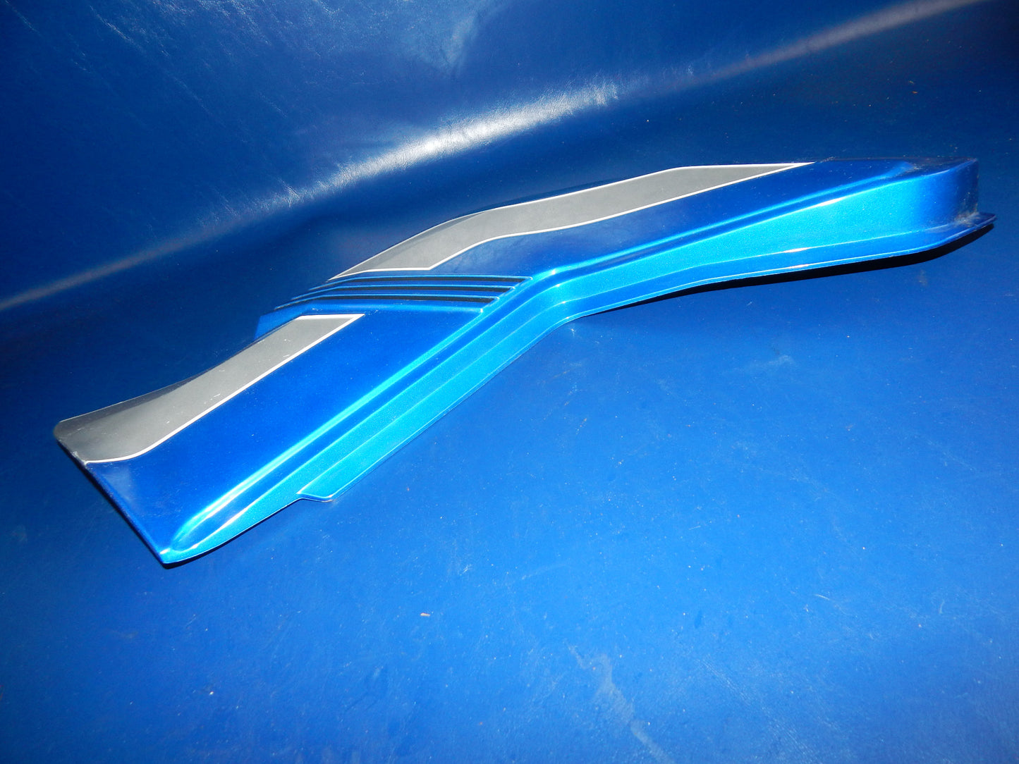 1980's SUZUKI GS750-ES FRAME CHASSIS SIDE PANELS RIGHT LEFT BLUE GRAY VINTAGE - MotoRaider