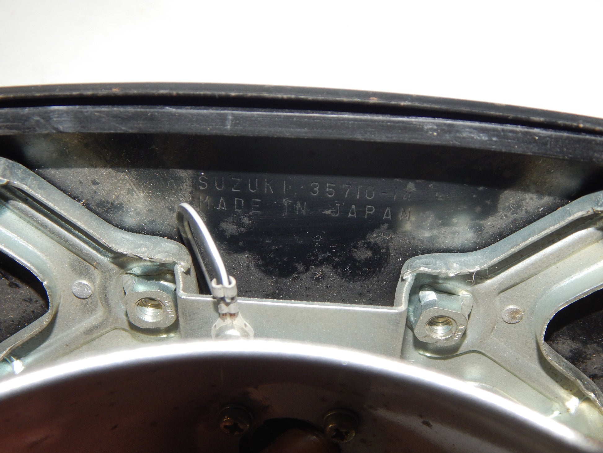 OEM SUZUKI GS 250 GS 750 TAIL STOP LIGHT BASE 365710-14 + RUBBER SEAL GASKET - MotoRaider