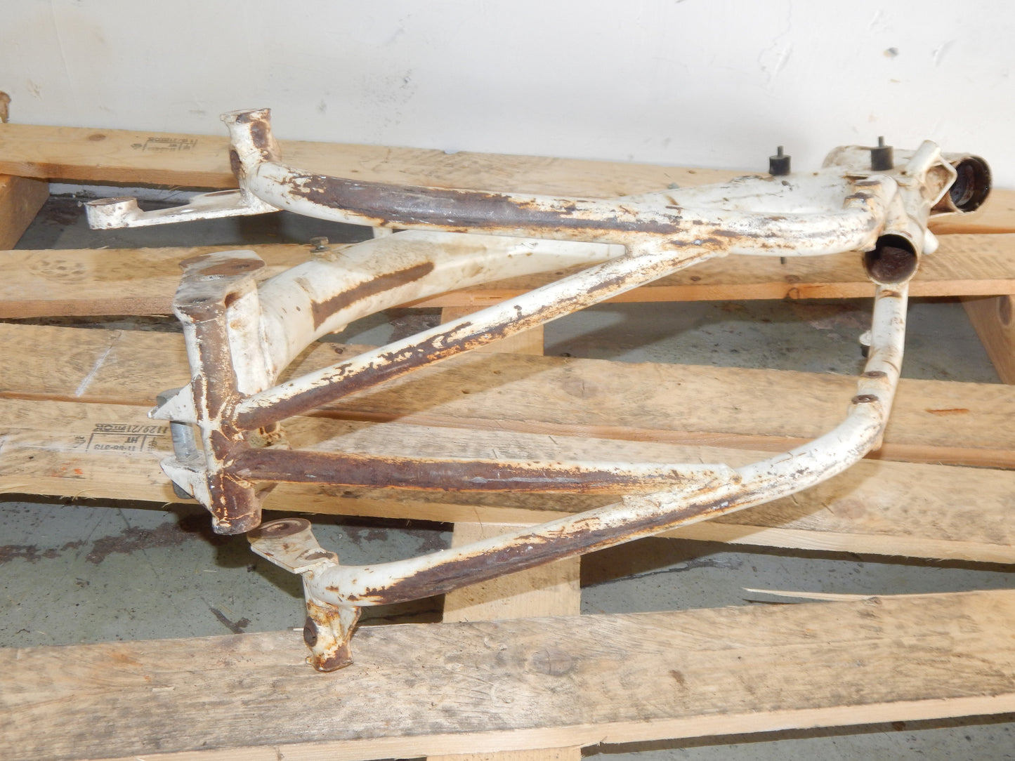 HUSQVARNA 1985 500 CR 1986 125 250 500 4S Cross Country FRAME CHASSIS CP-09700 - MotoRaider