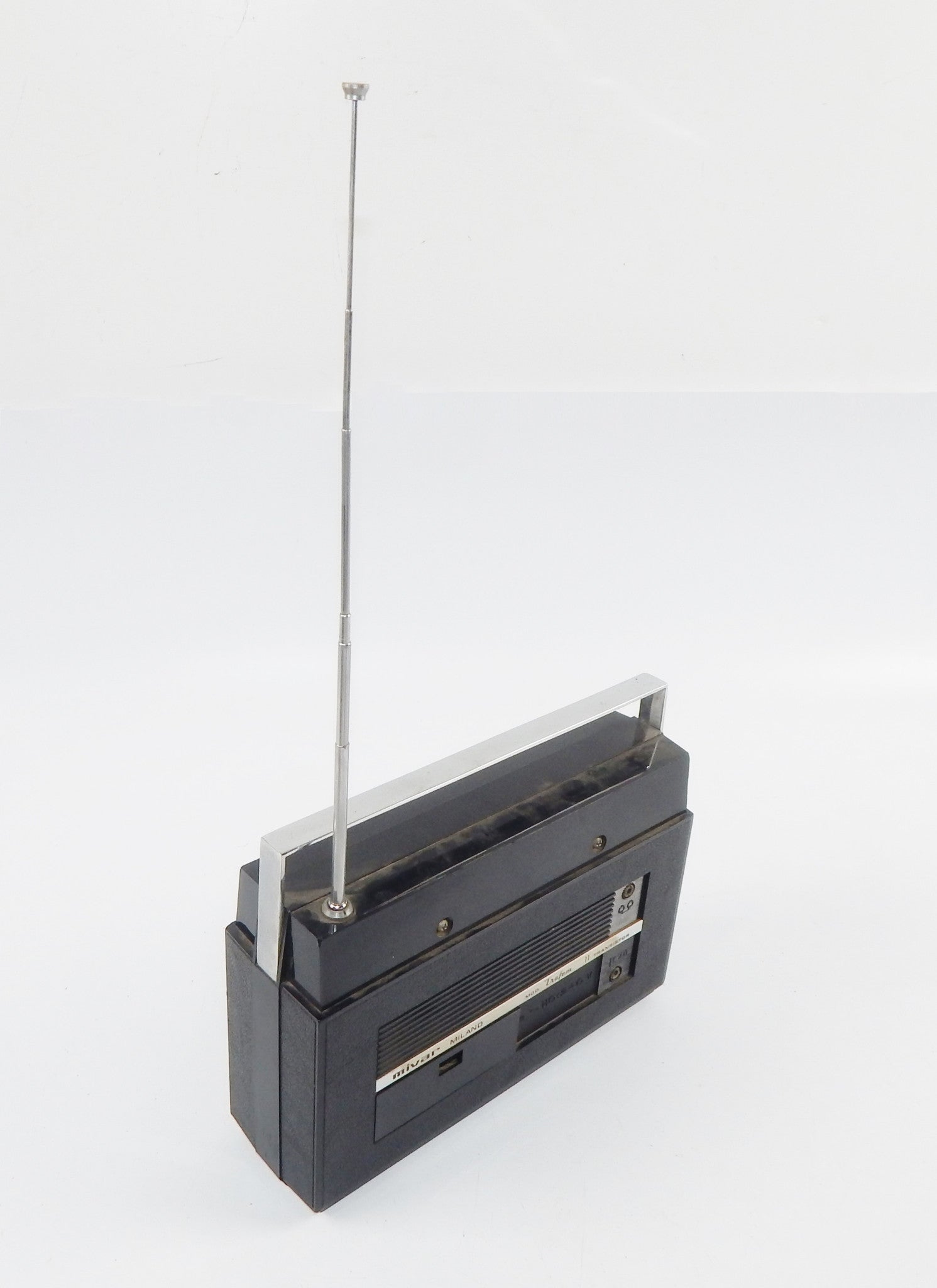 1970's MIVAR TRAFEM 11 TRANSISTOR 110-220 VOLT BATTERY 10,5x7x3" VINTAGE ITALY - MotoRaider