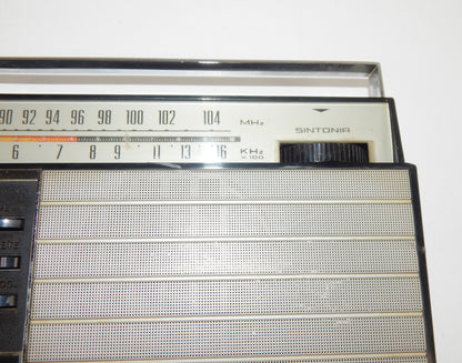 1970's MIVAR TRAFEM 11 TRANSISTOR 110-220 VOLT BATTERY 10,5x7x3" VINTAGE ITALY - MotoRaider