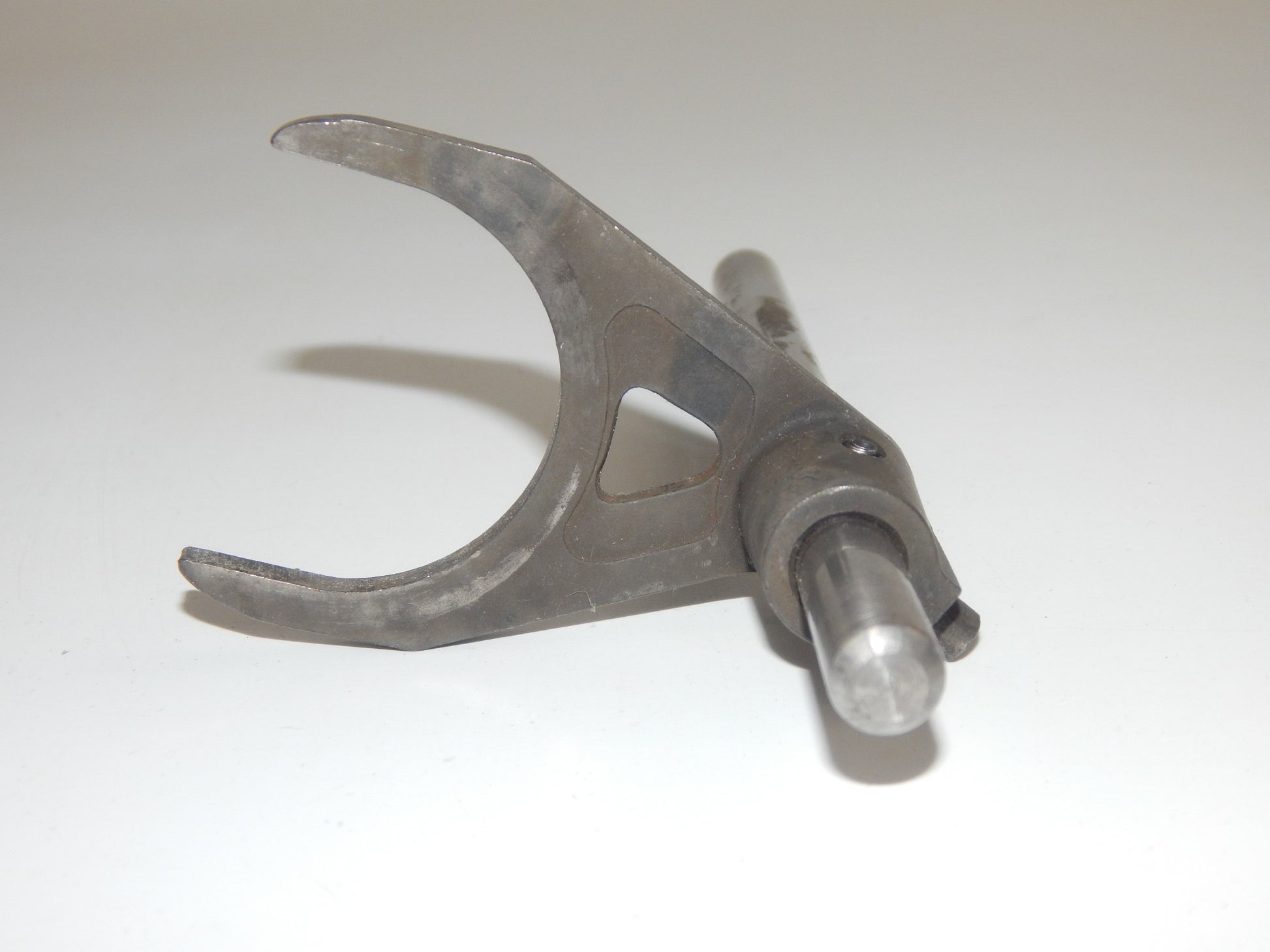1972-74 KTM 175 MOTOR GEAR SHIFT FORK JACKPINER STAMPED "F7138/31" TRANSMISSION - MotoRaider